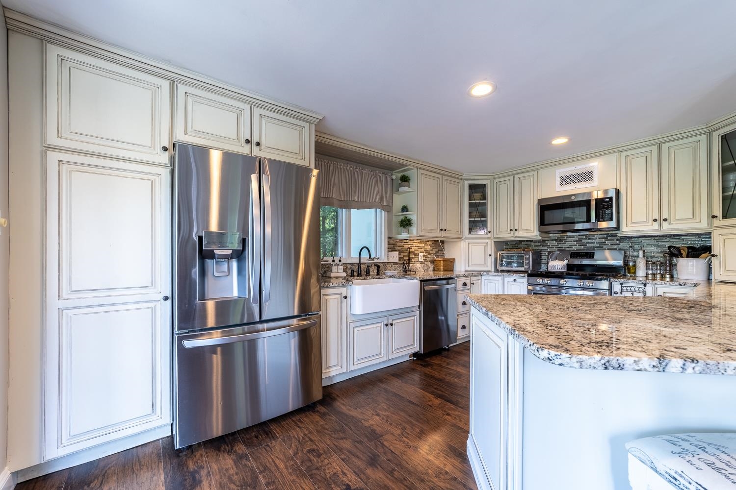 property viewer photo 24