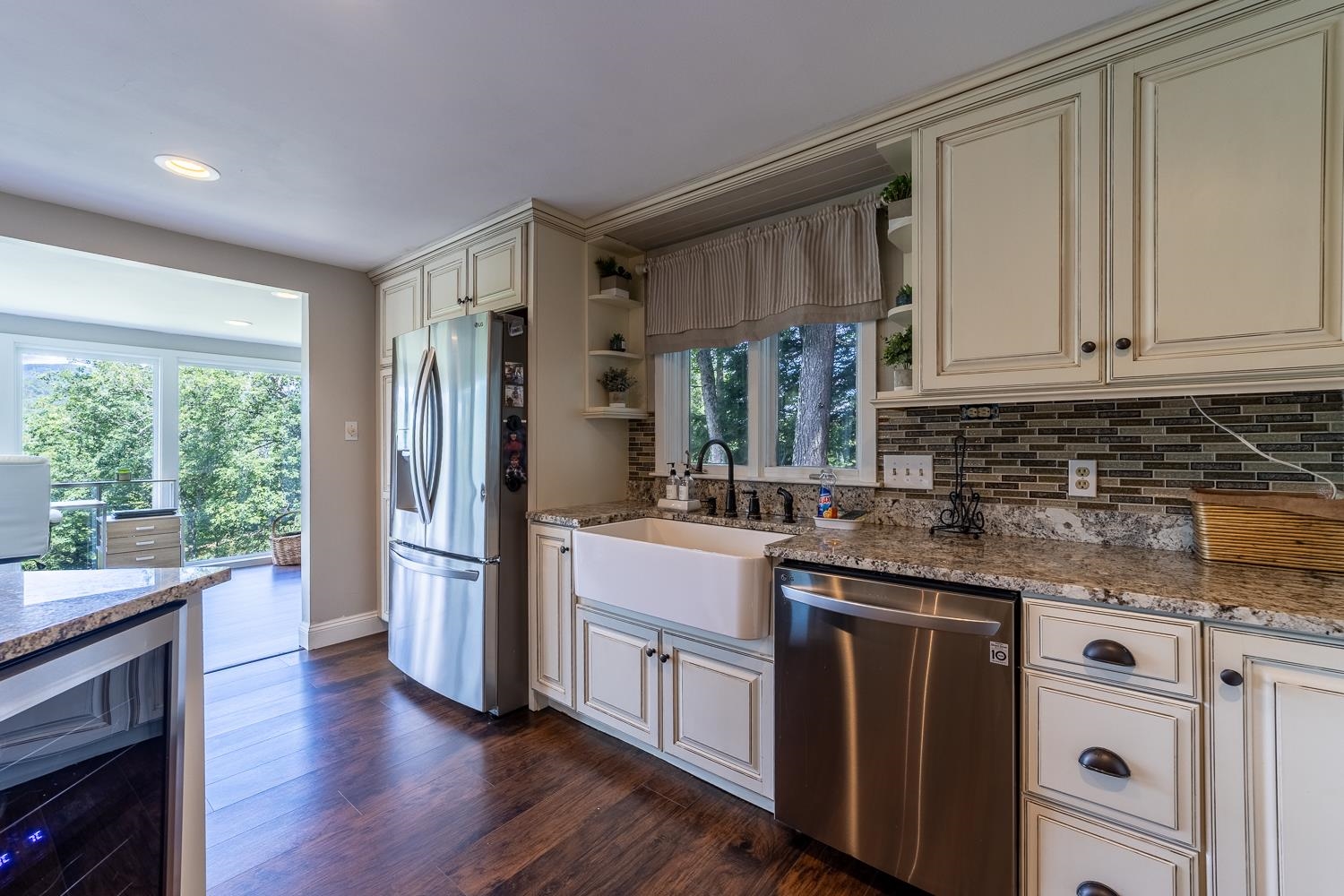 property viewer photo 25