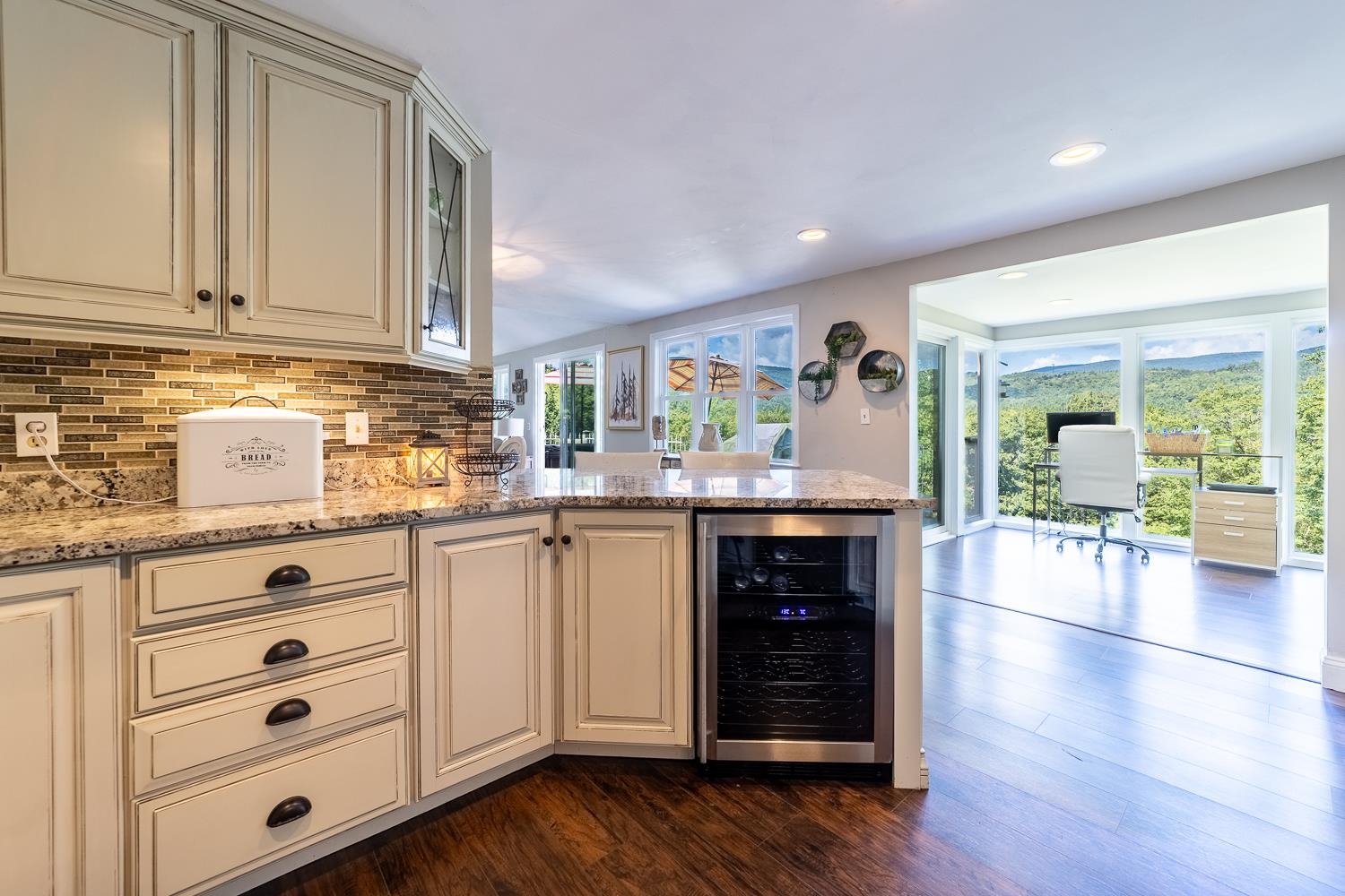 property viewer photo 27