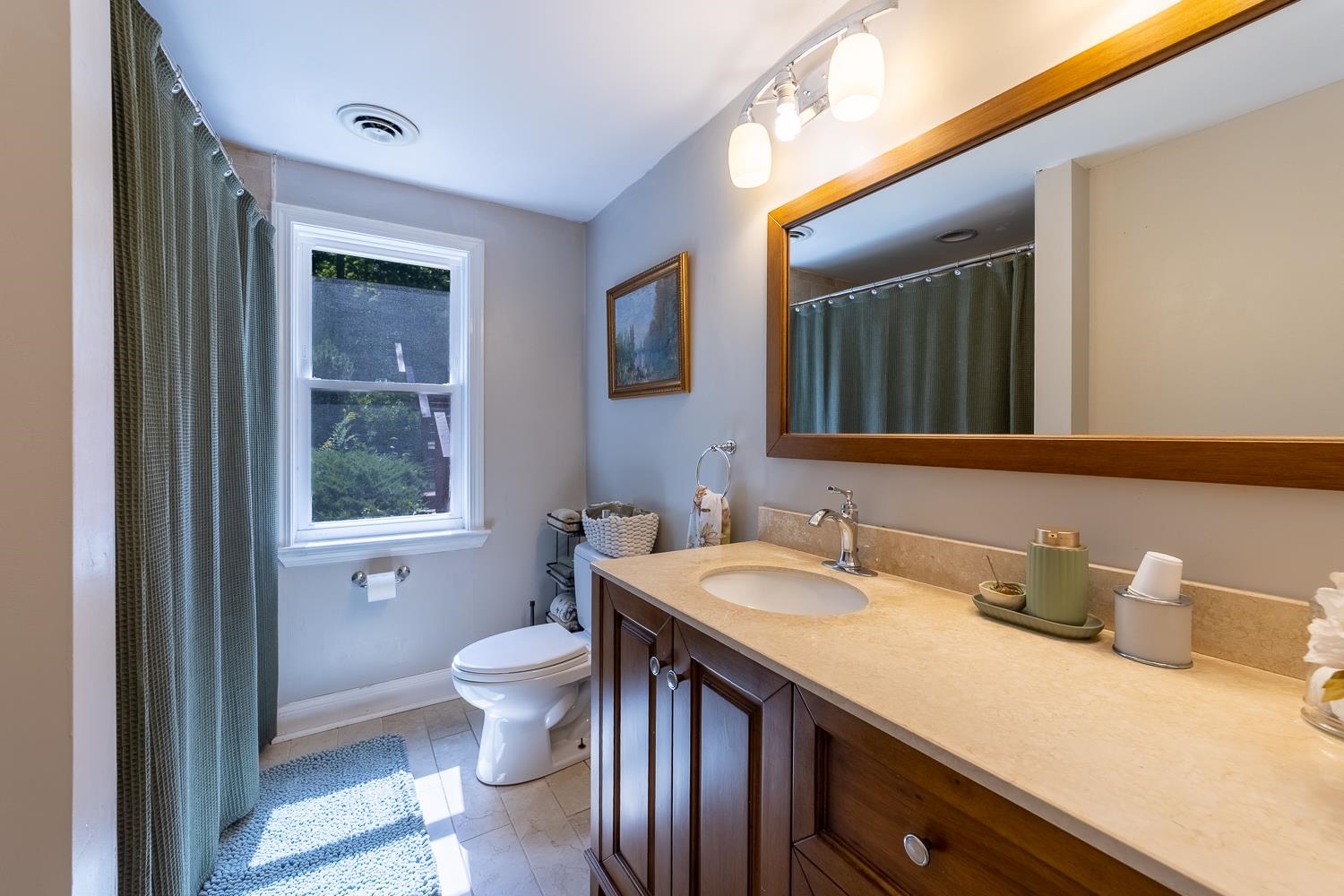 property viewer photo 40