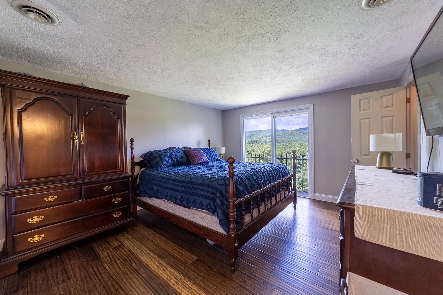 property viewer photo 42