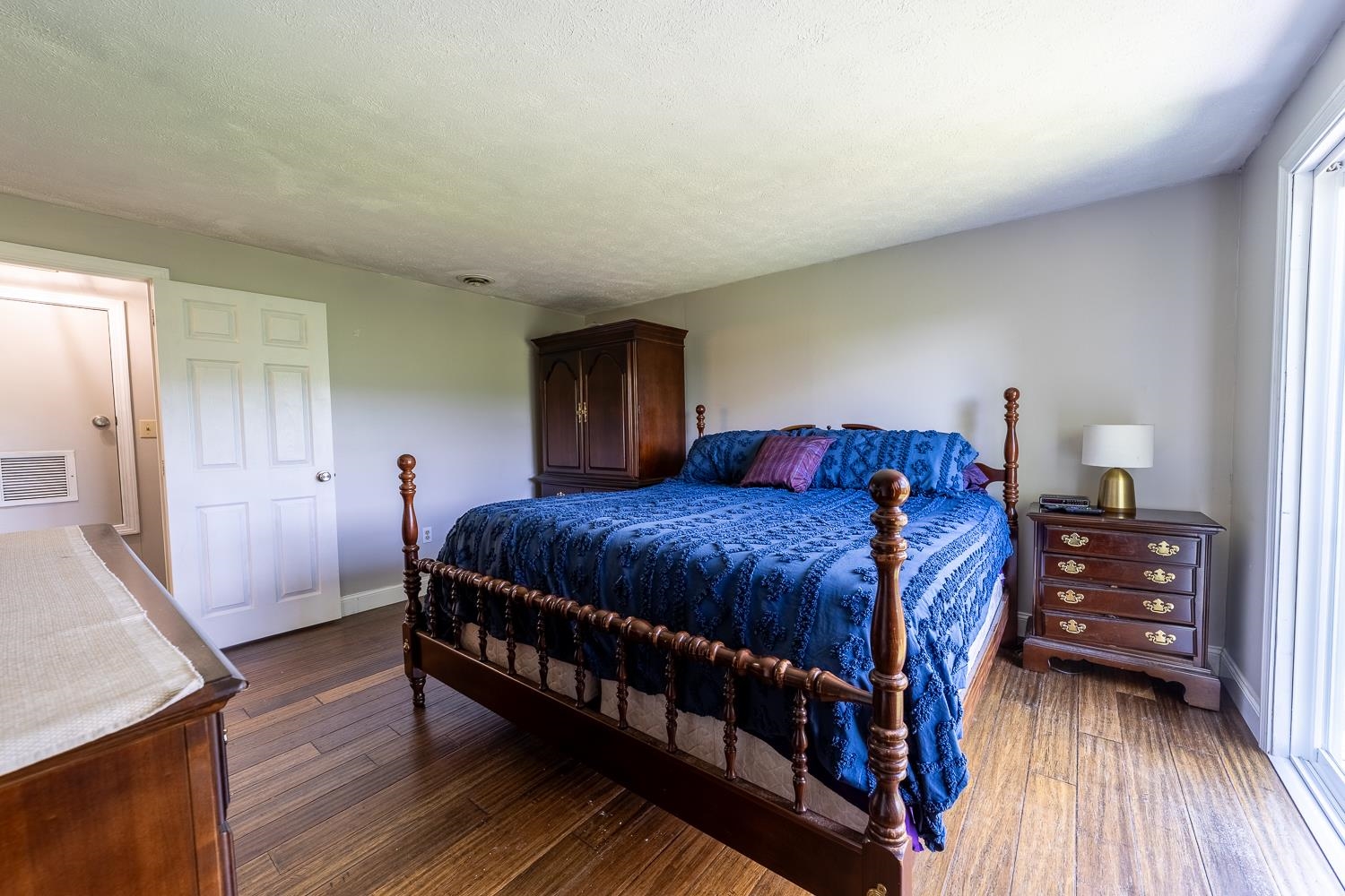 property viewer photo 44