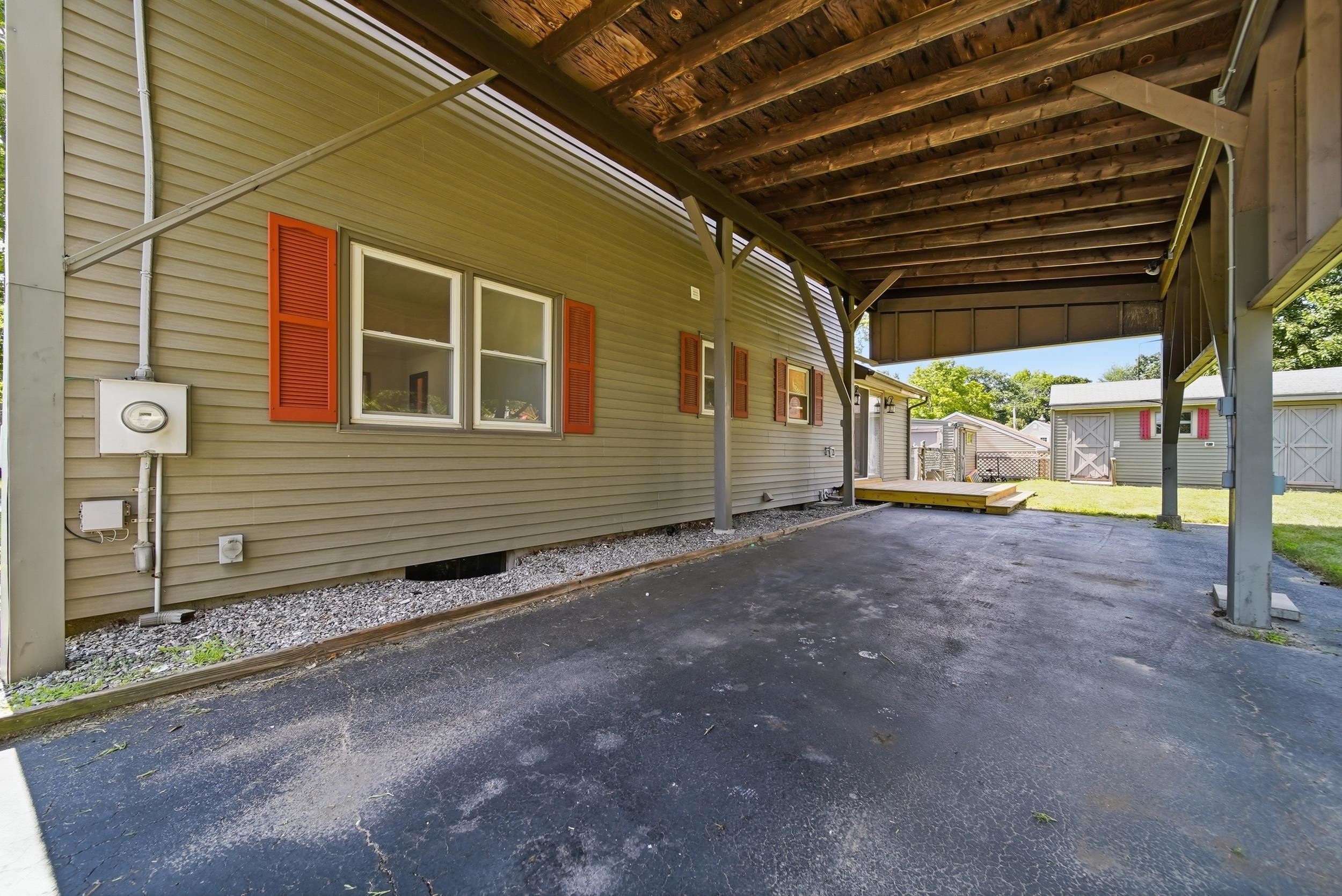 main property photo 43