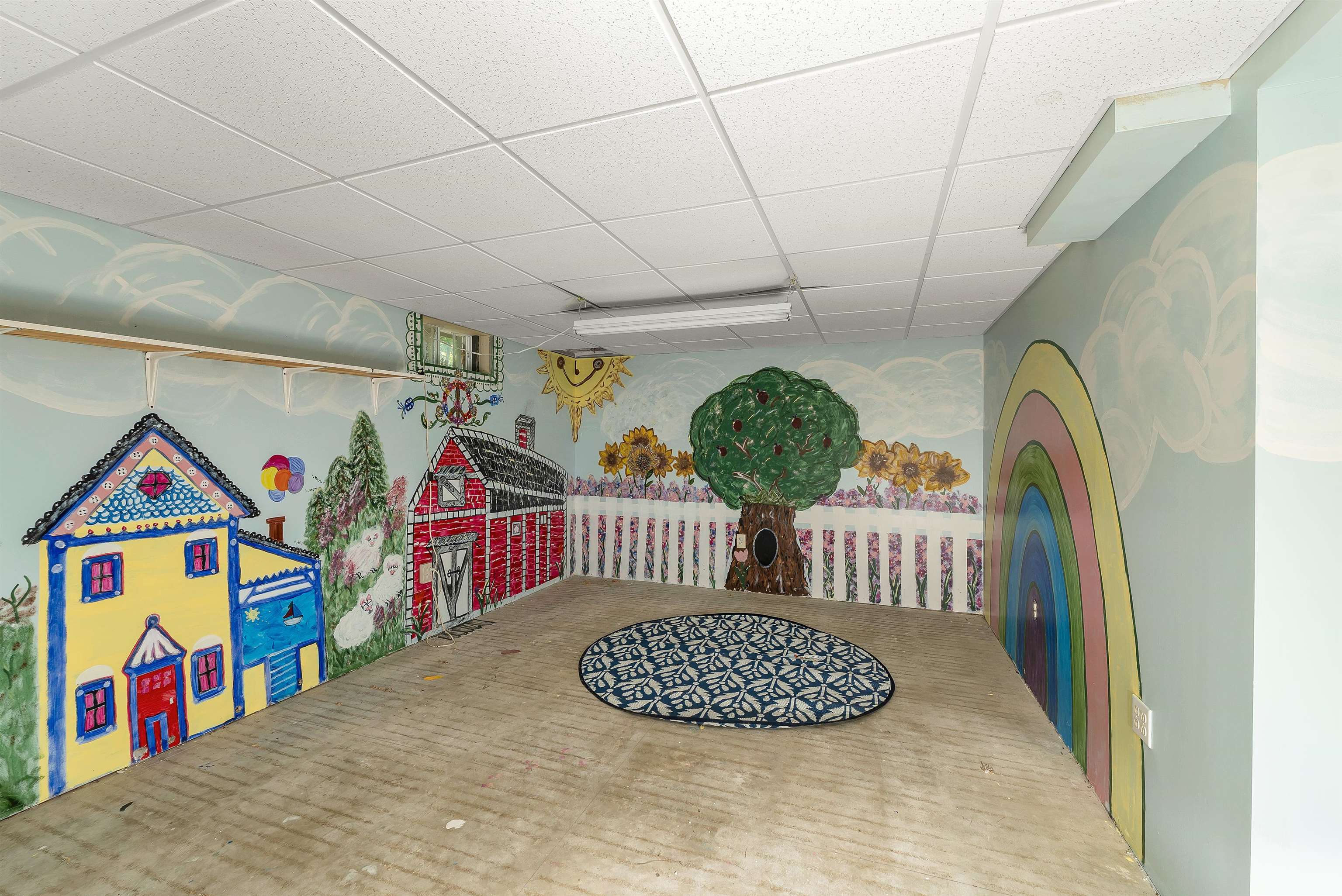 main property photo 36