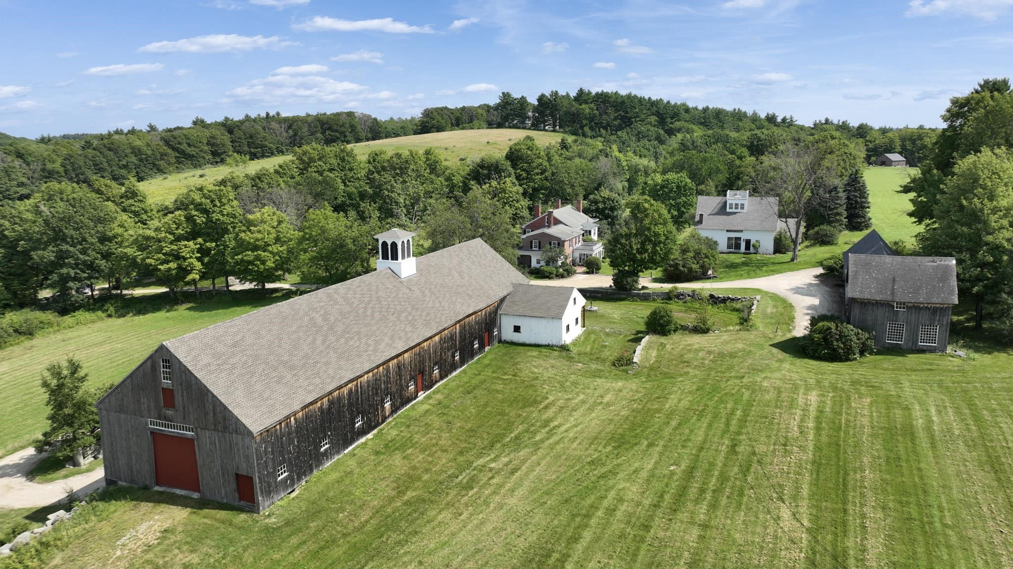 main property photo 4