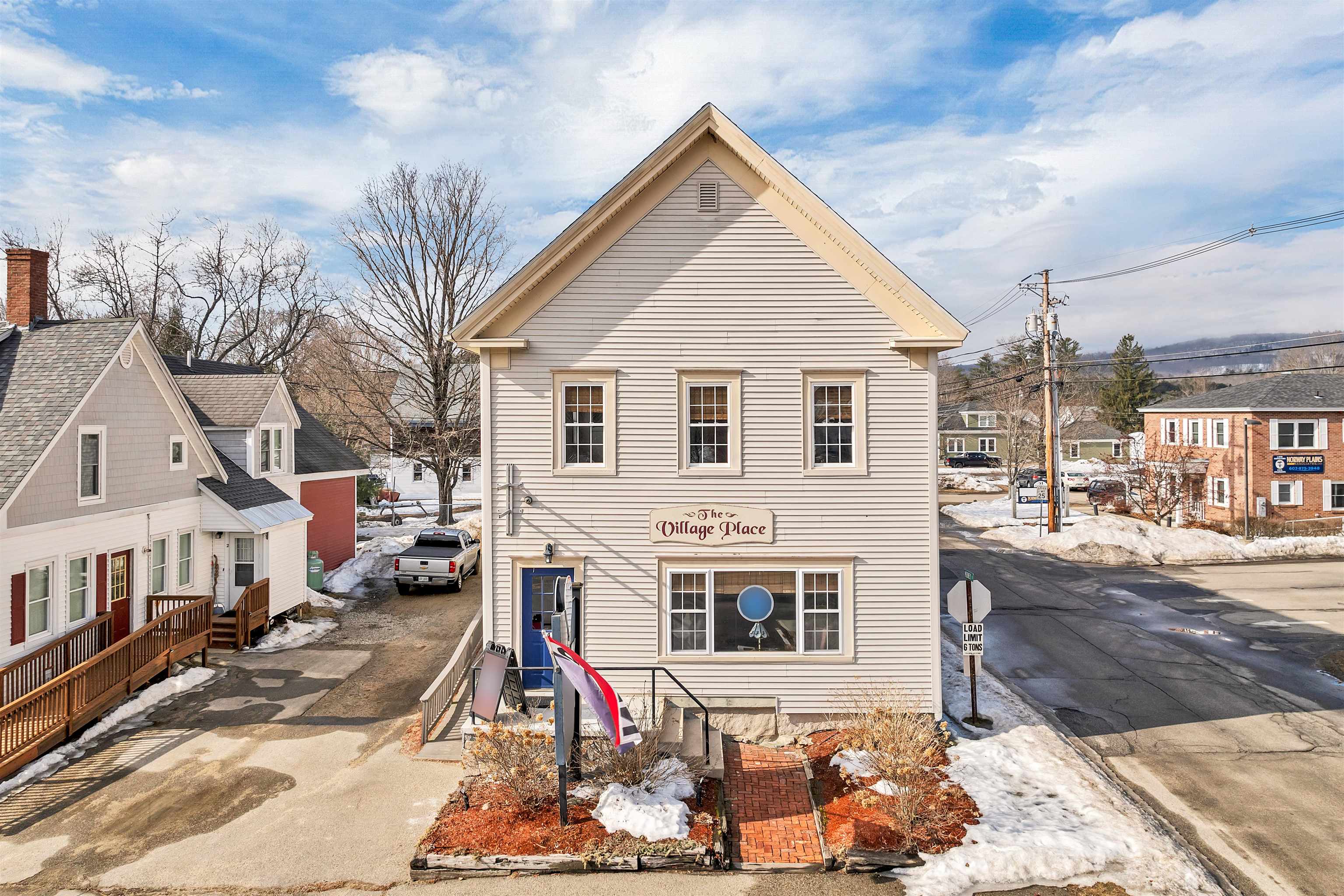 main property photo 25