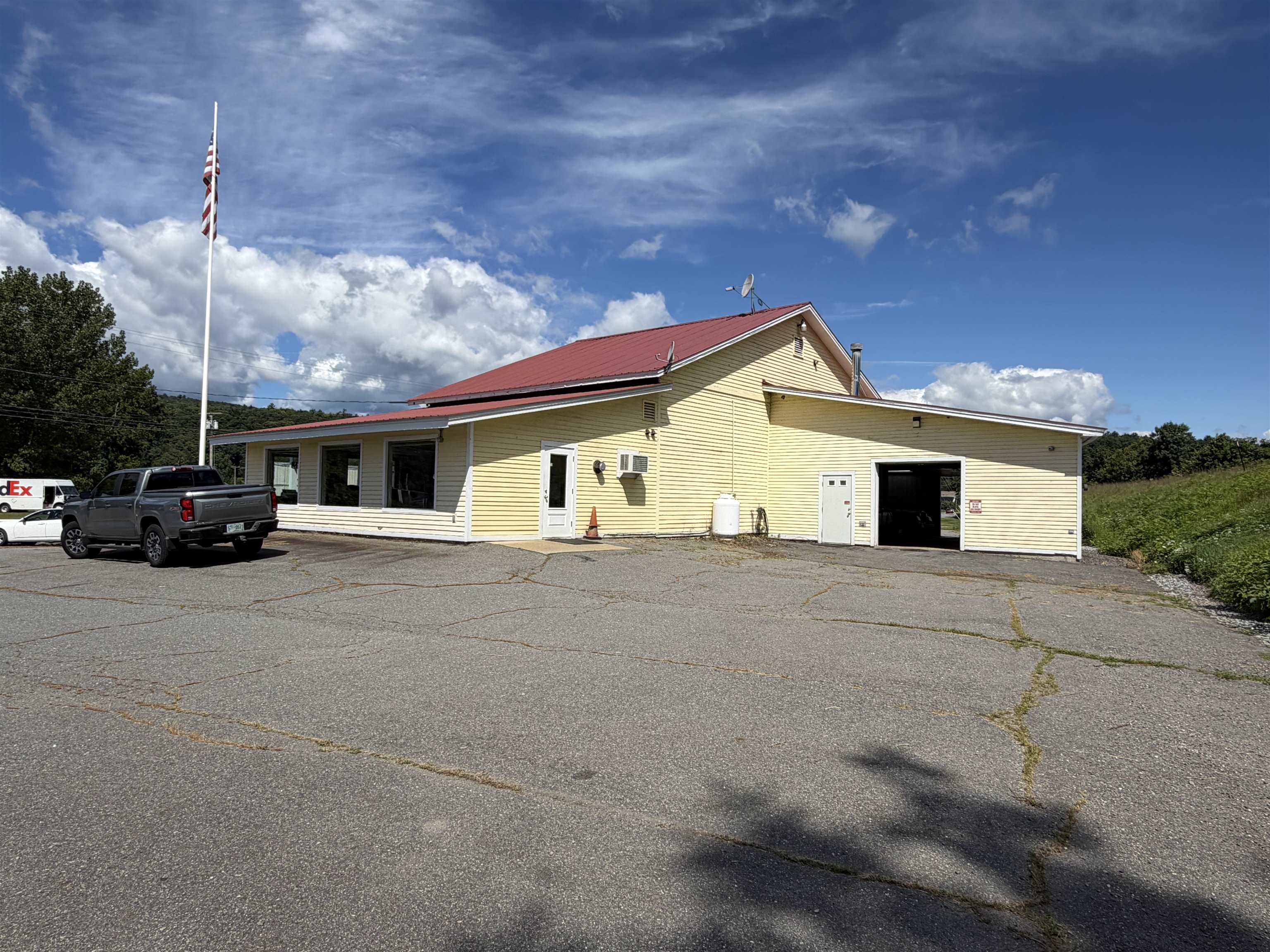 main property photo 19