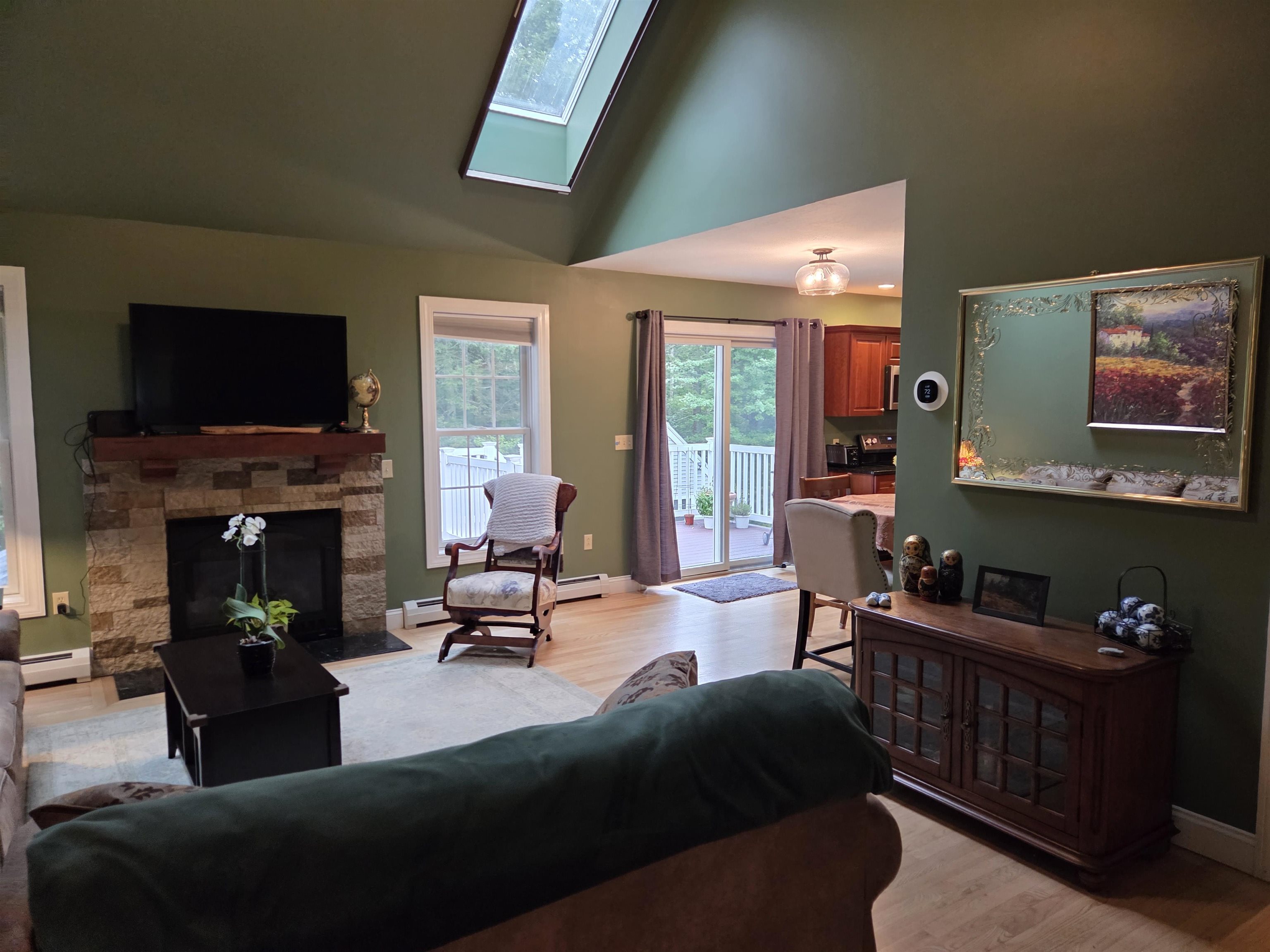 main property photo 9