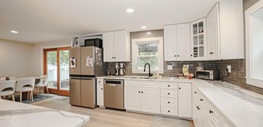image of property with 5 Bed | 2 Bath | 3,176 Sqft