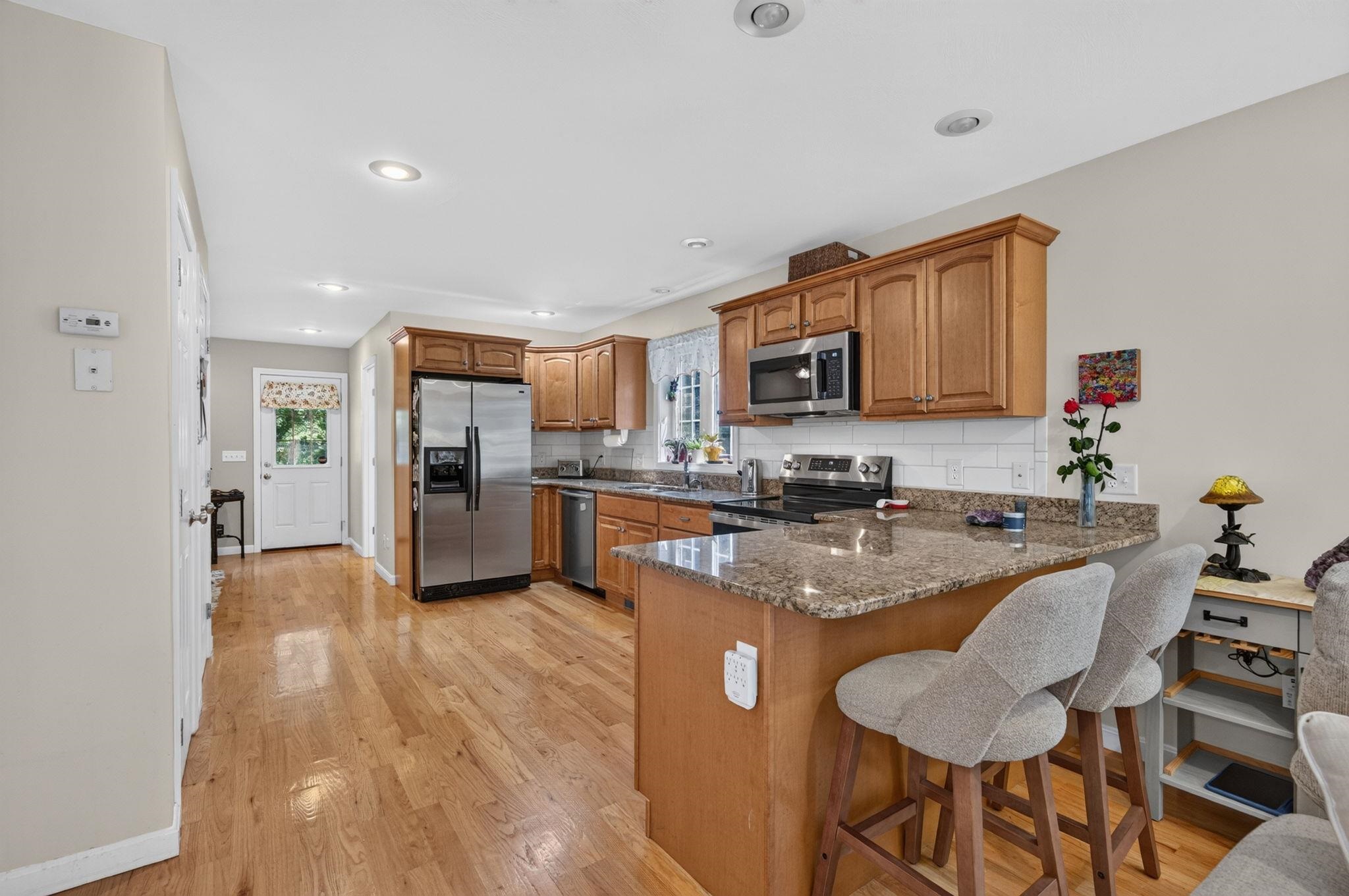 main property photo 5