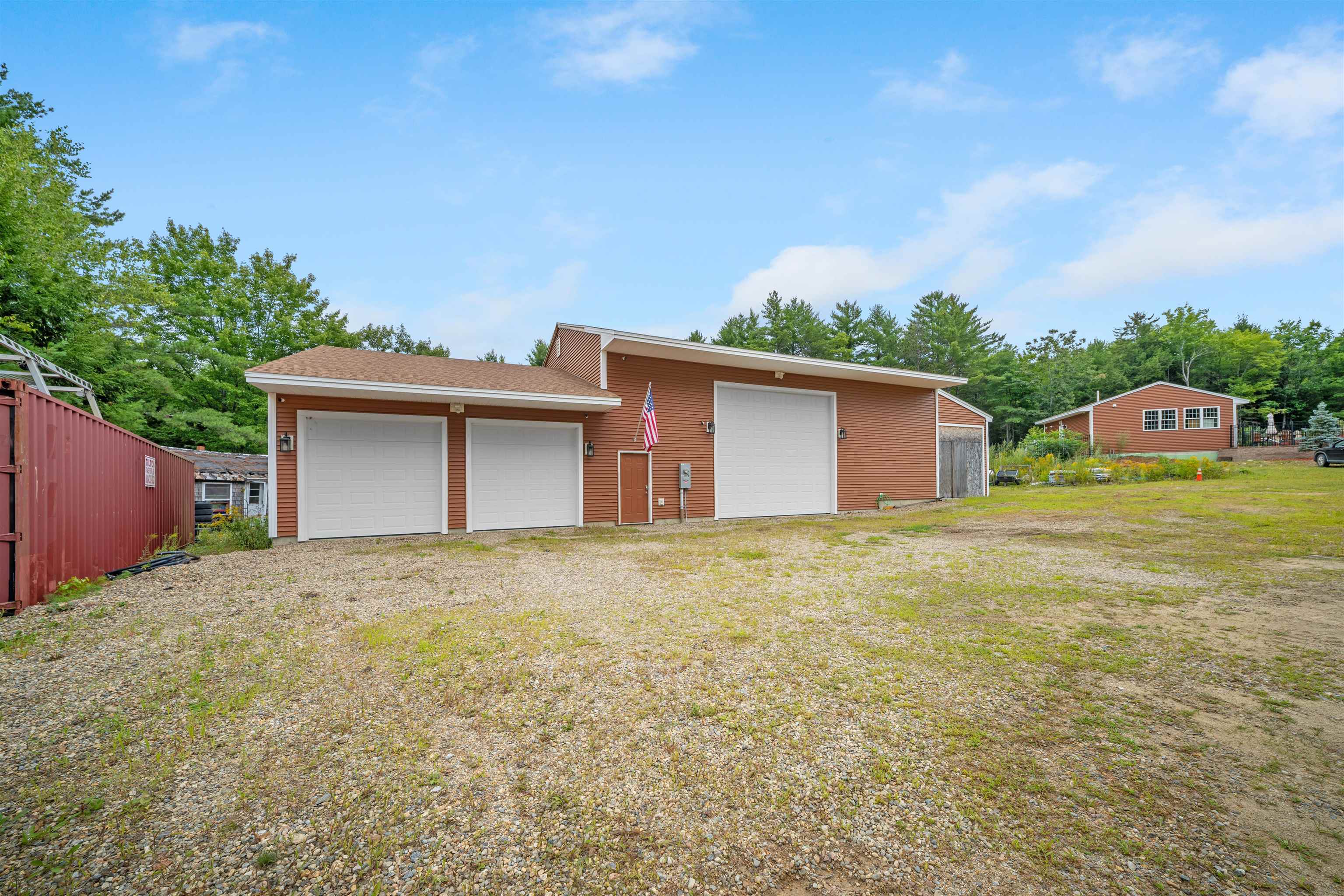 main property photo 58