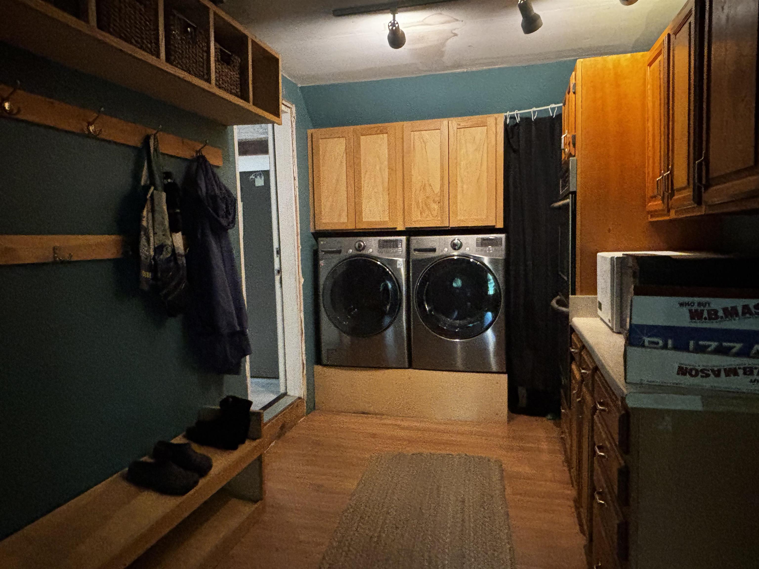 main property photo 33