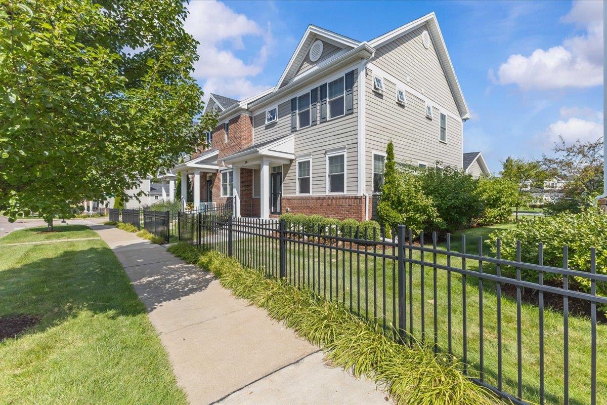 main property photo 50