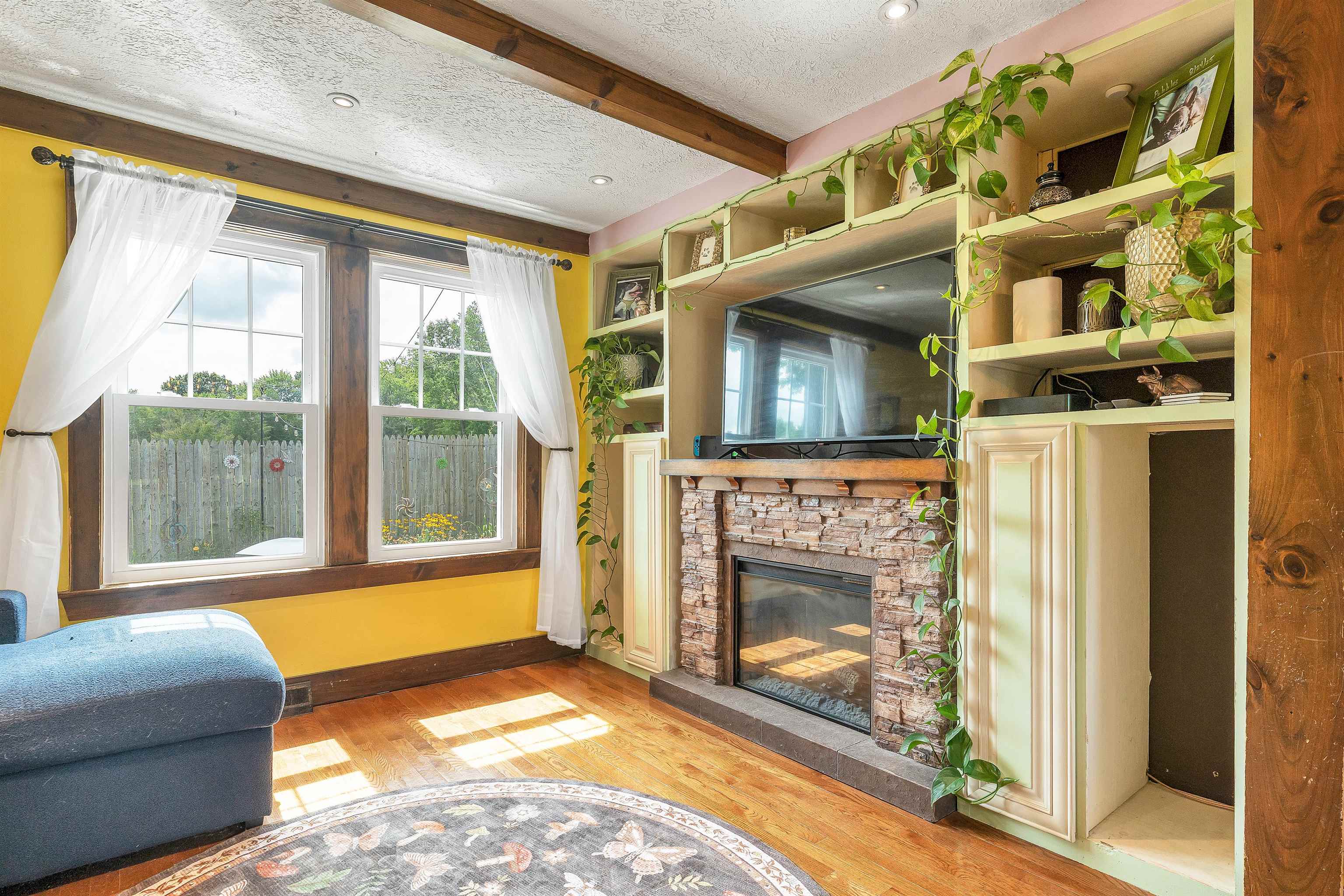 main property photo 22