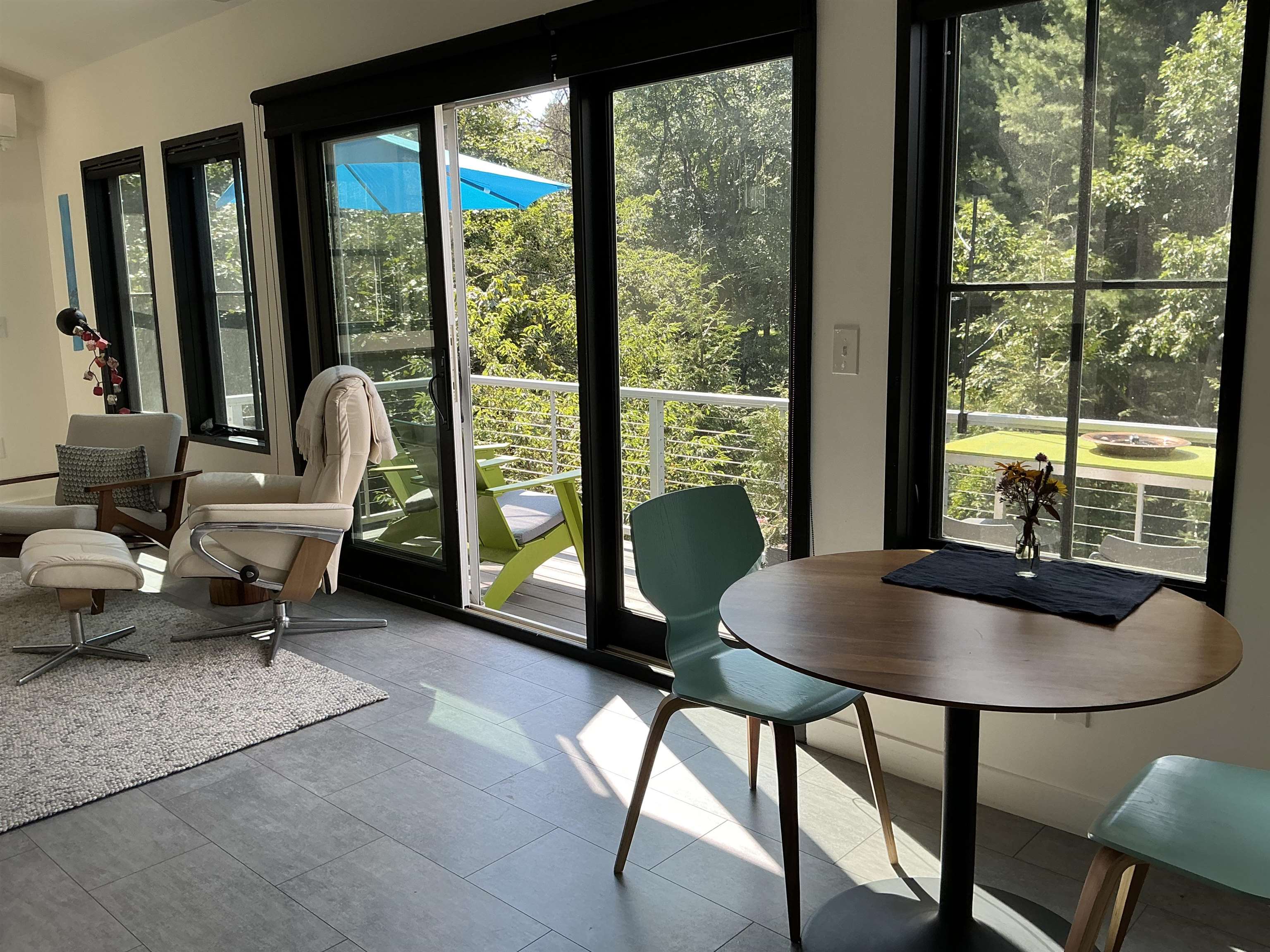 property viewer photo 1