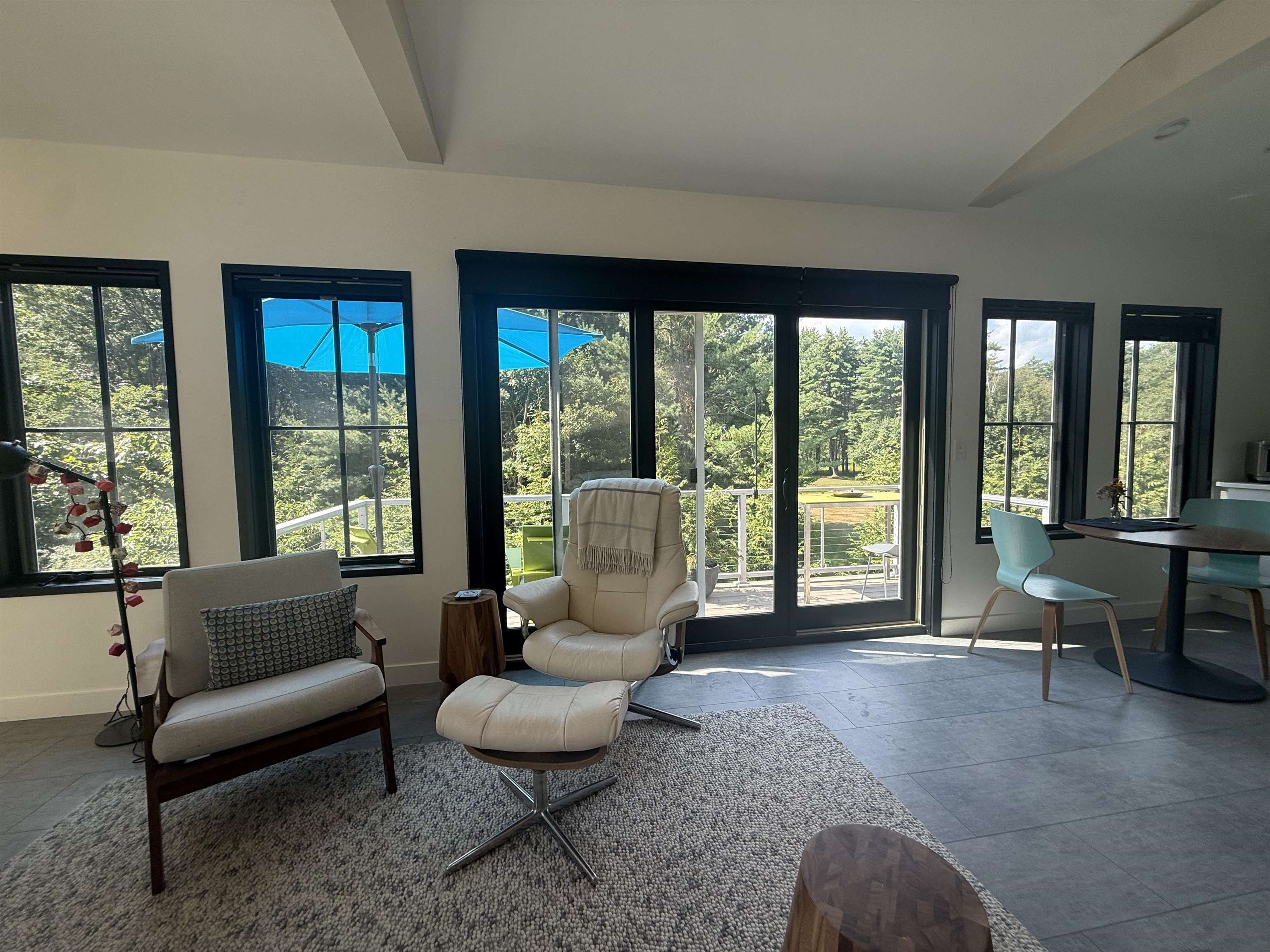 property viewer photo 2