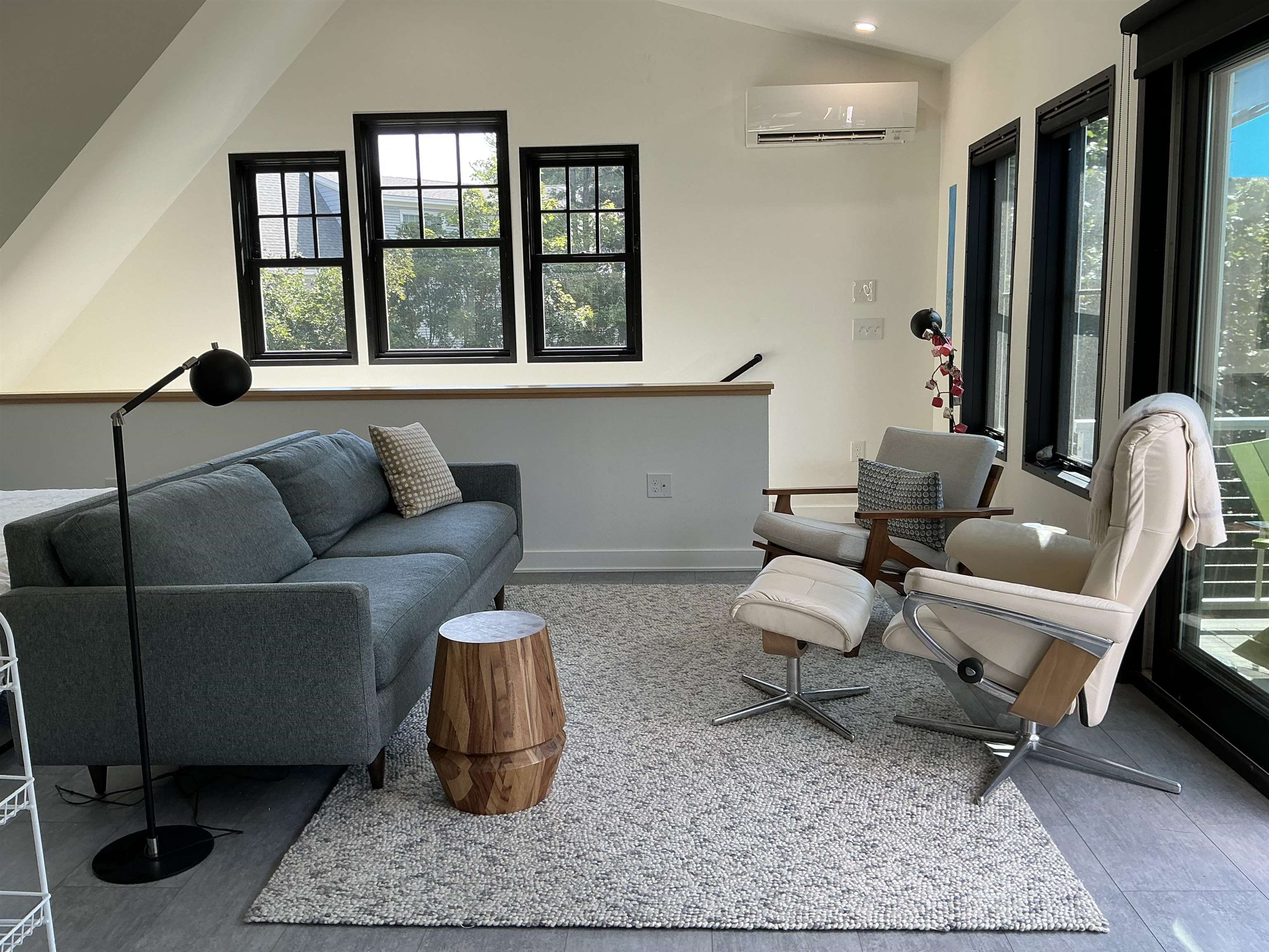 property viewer photo 3