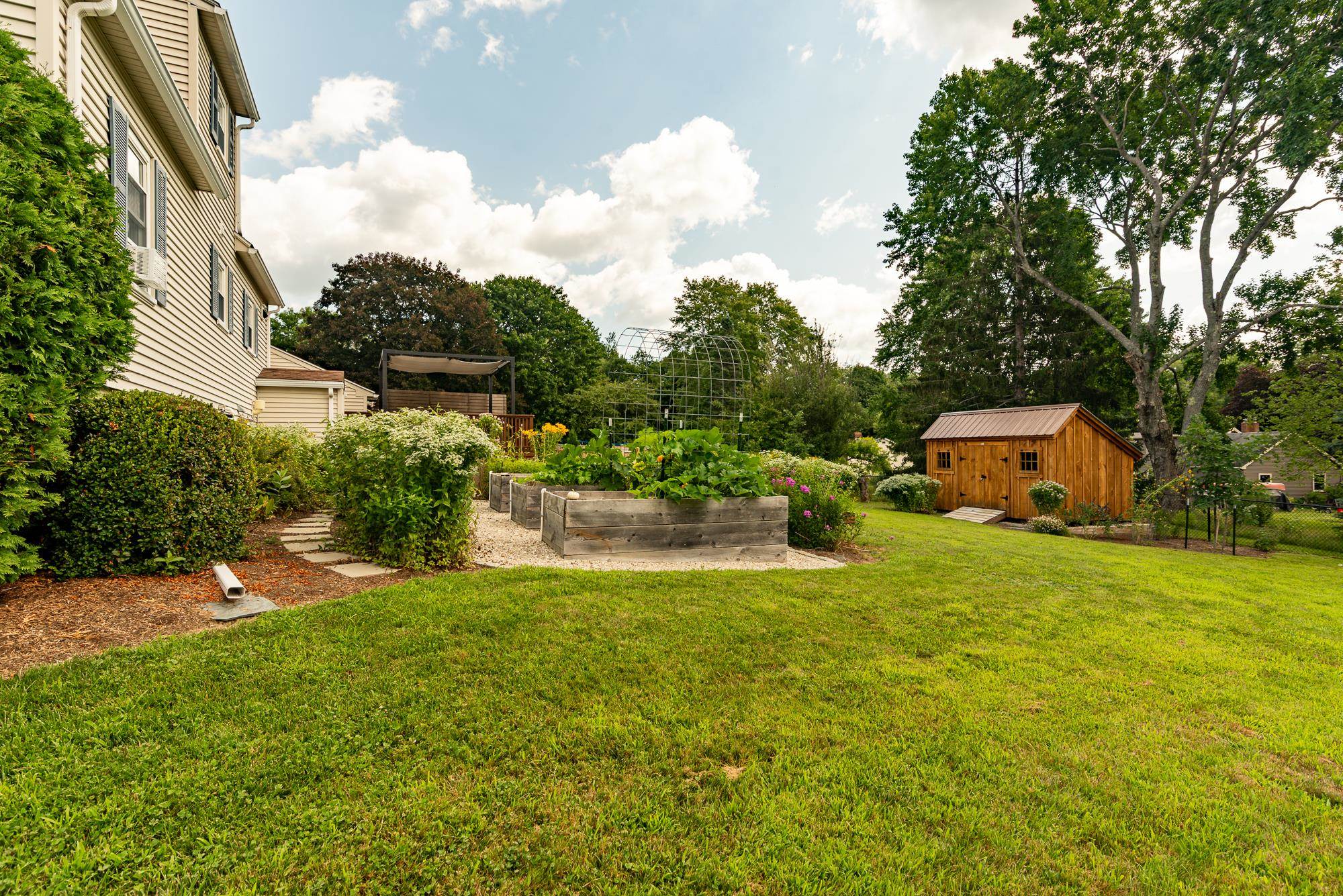 main property photo 41