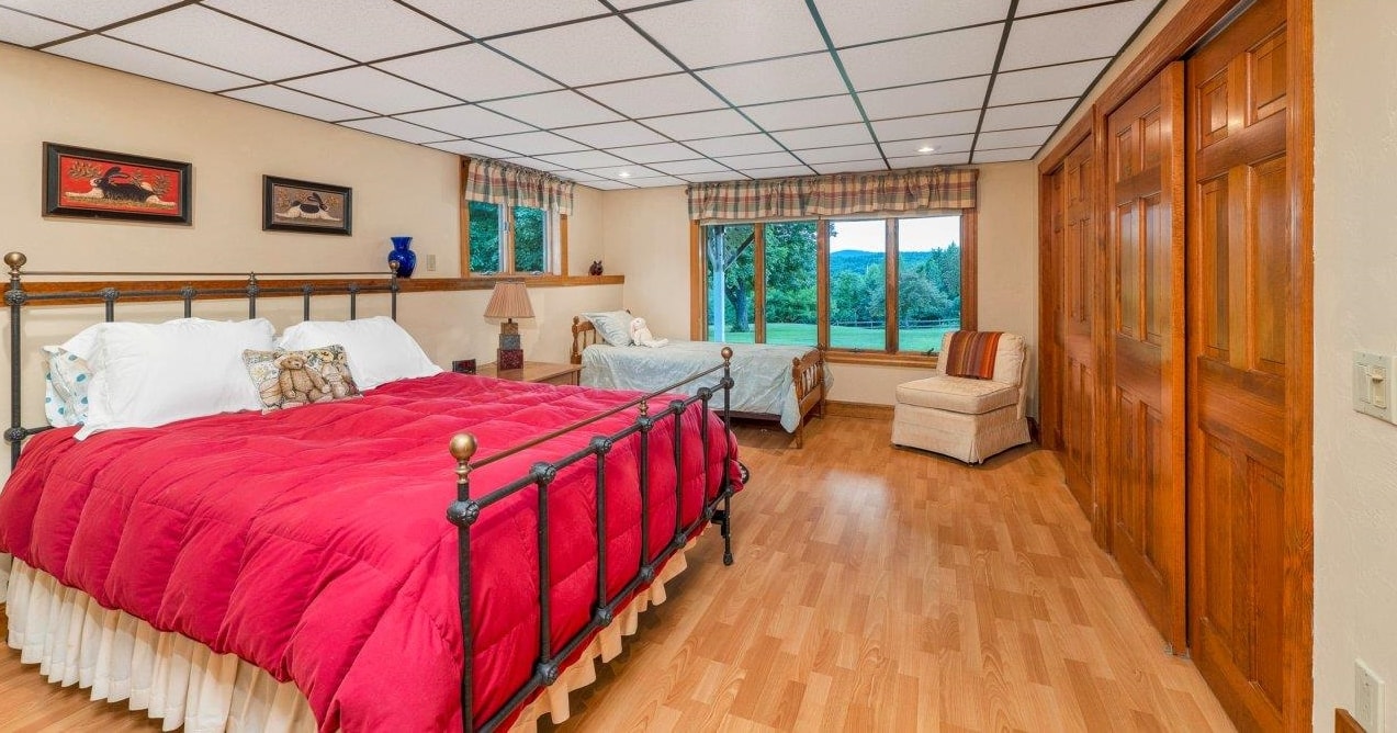 main property photo 36