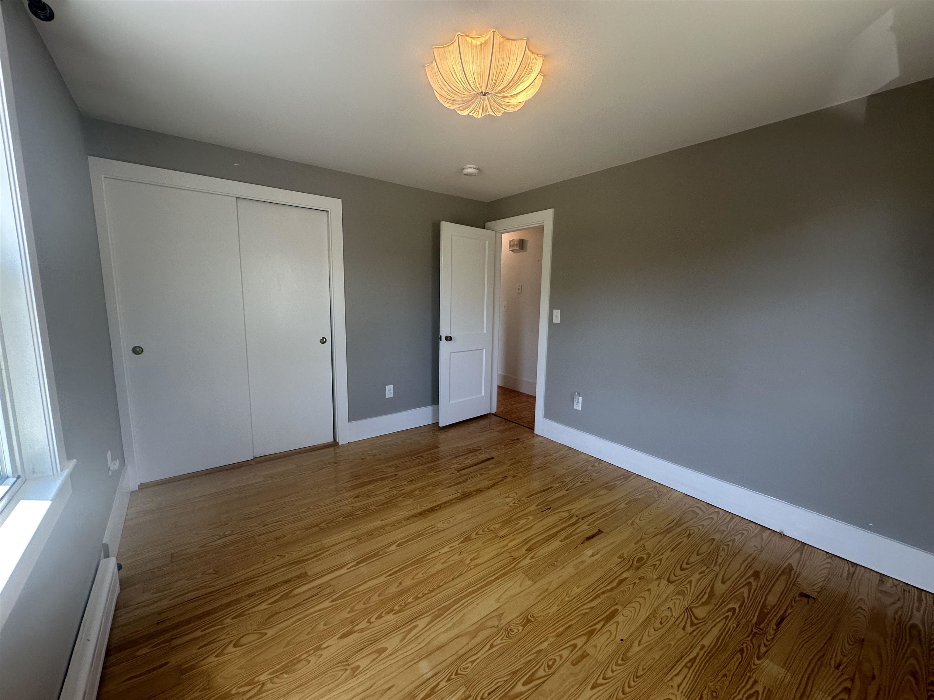 property viewer photo 6