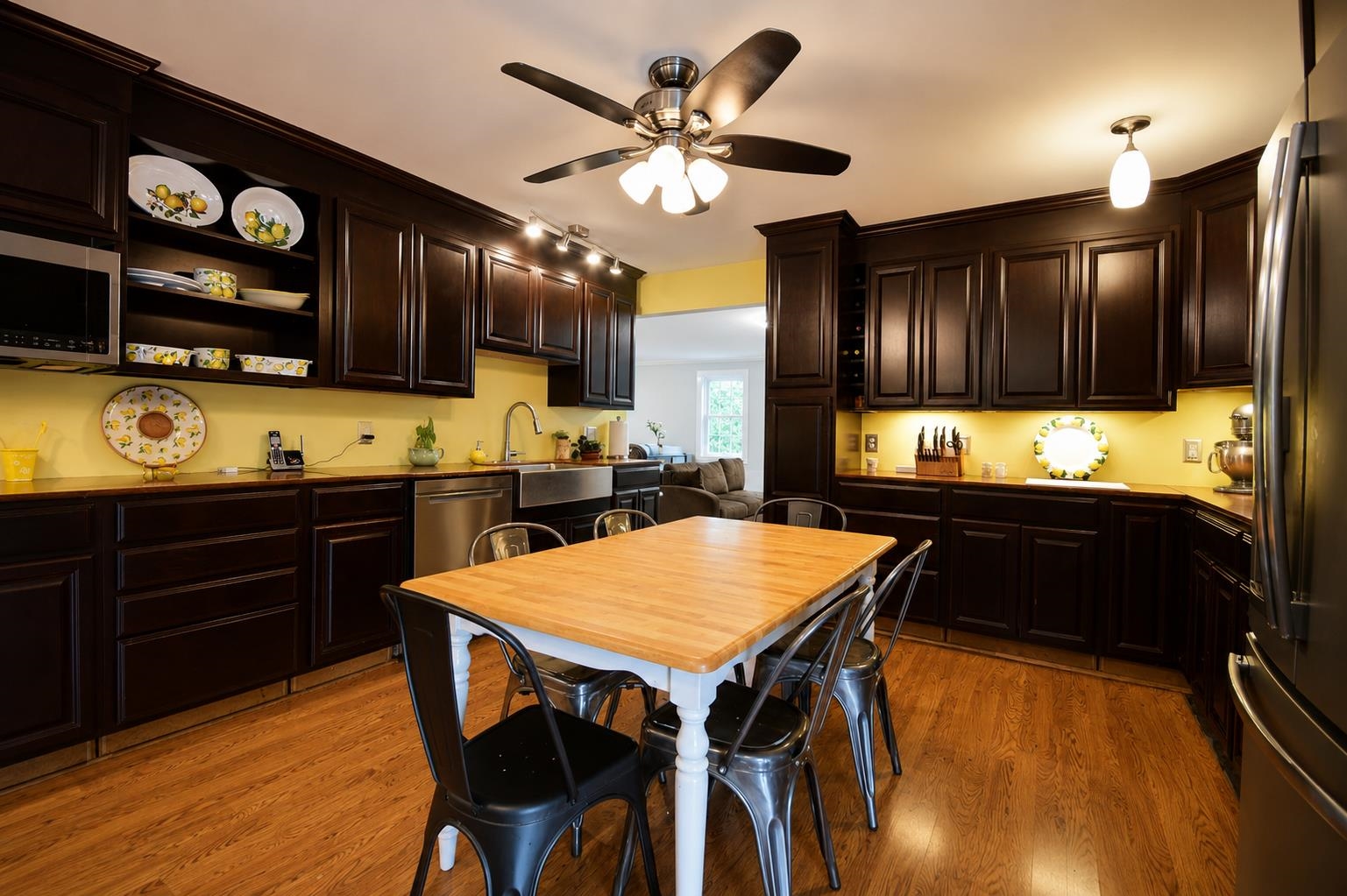 main property photo 10