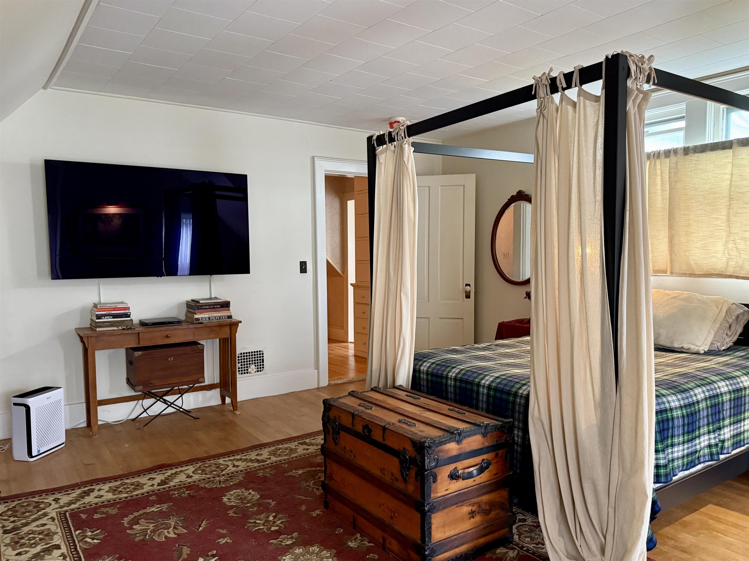 main property photo 40