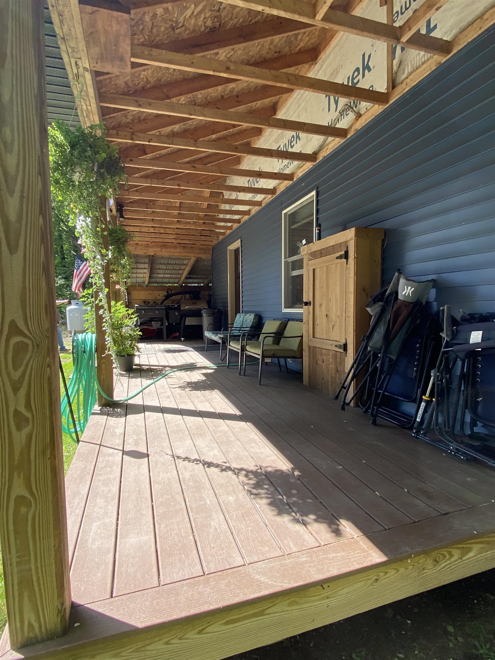 main property photo 37