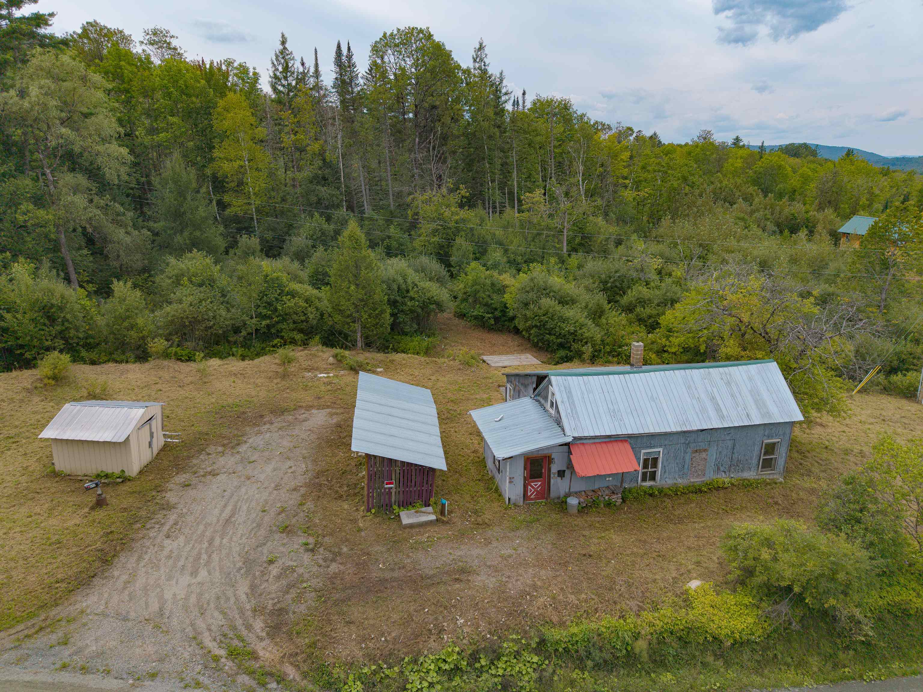 main property photo 32