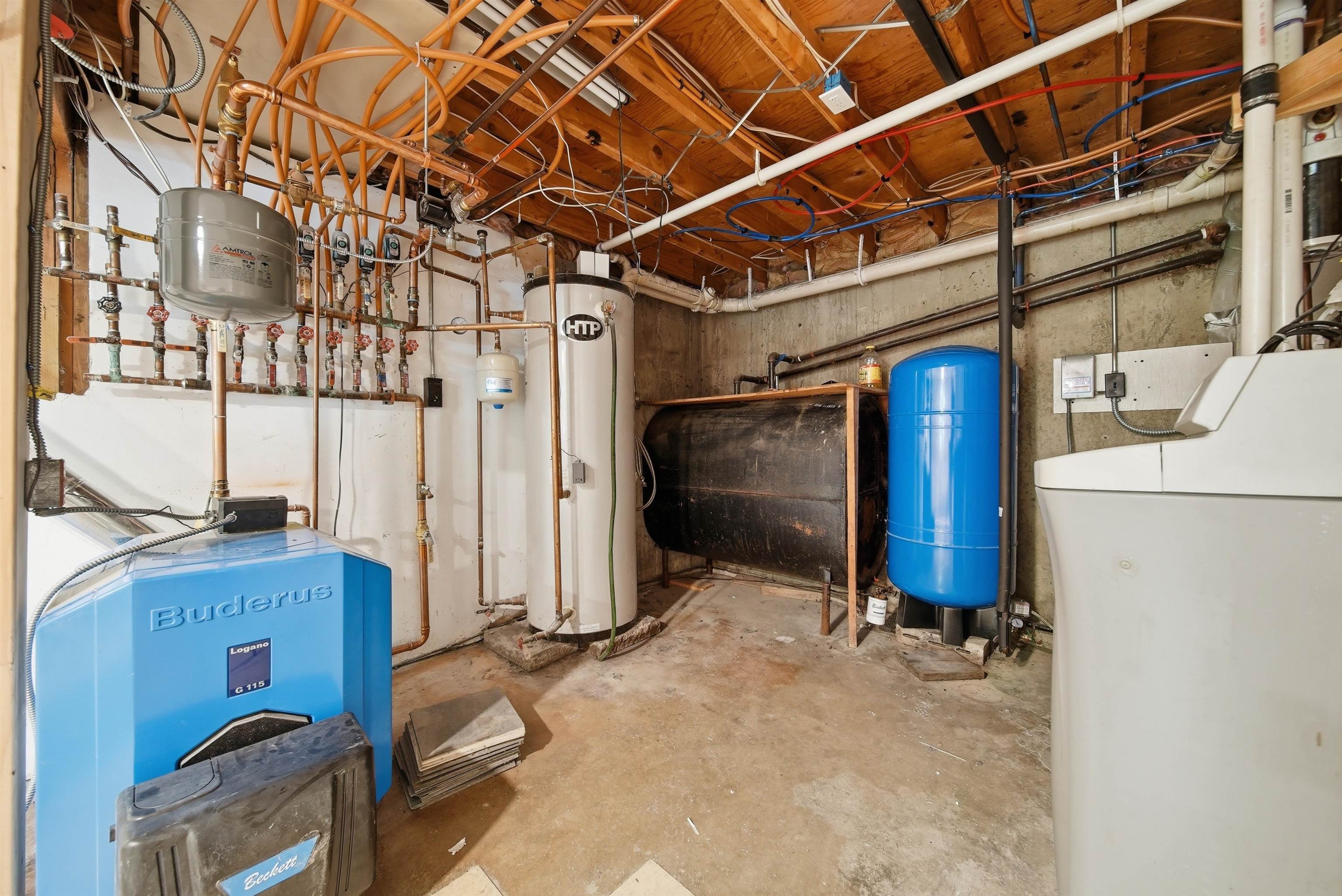 main property photo 35