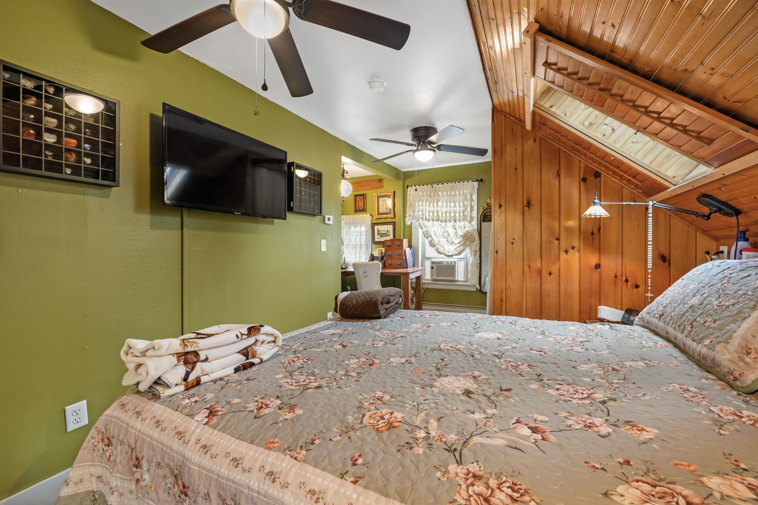 main property photo 50