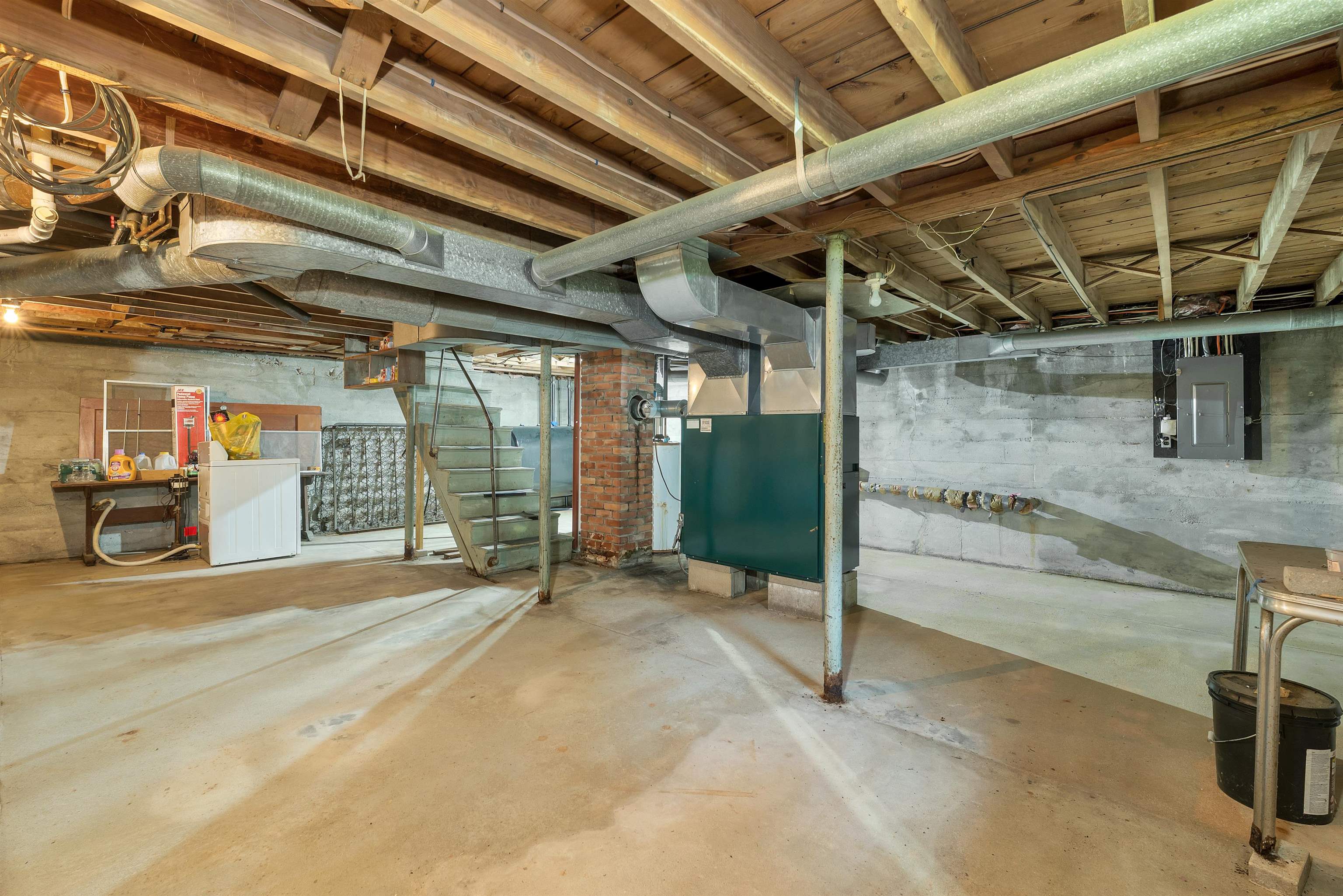 main property photo 25