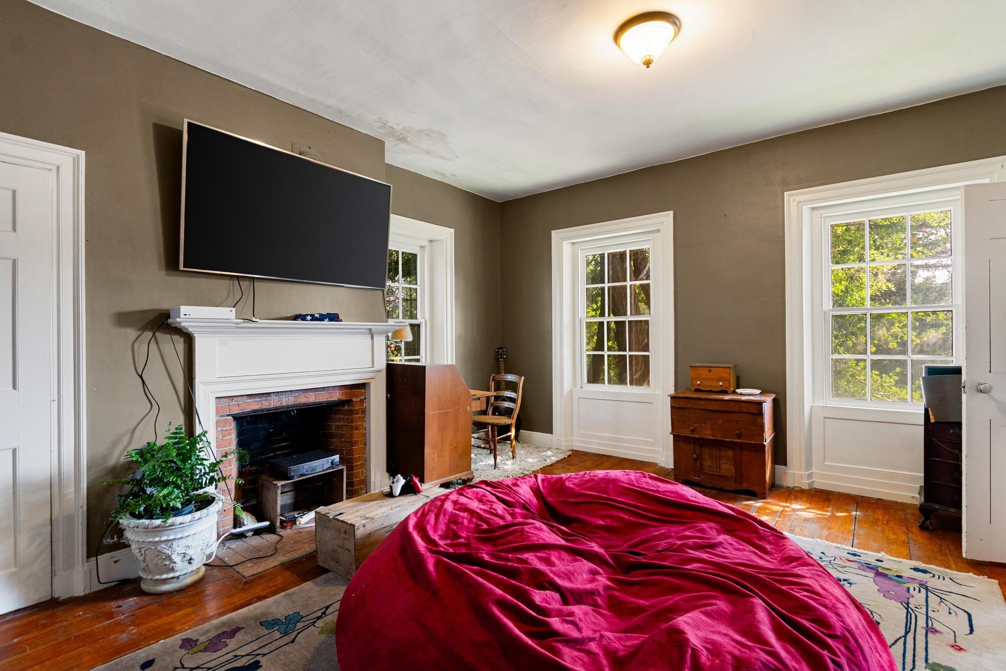 main property photo 24