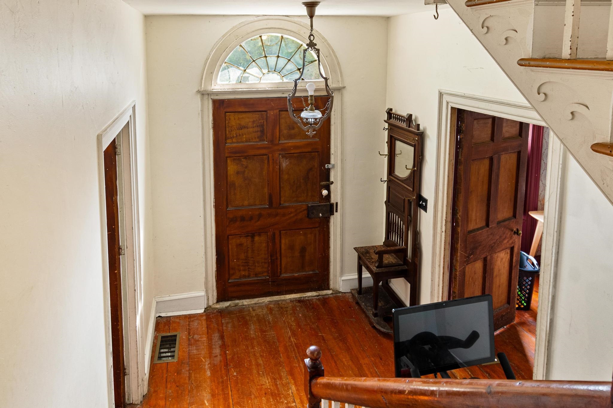 main property photo 30