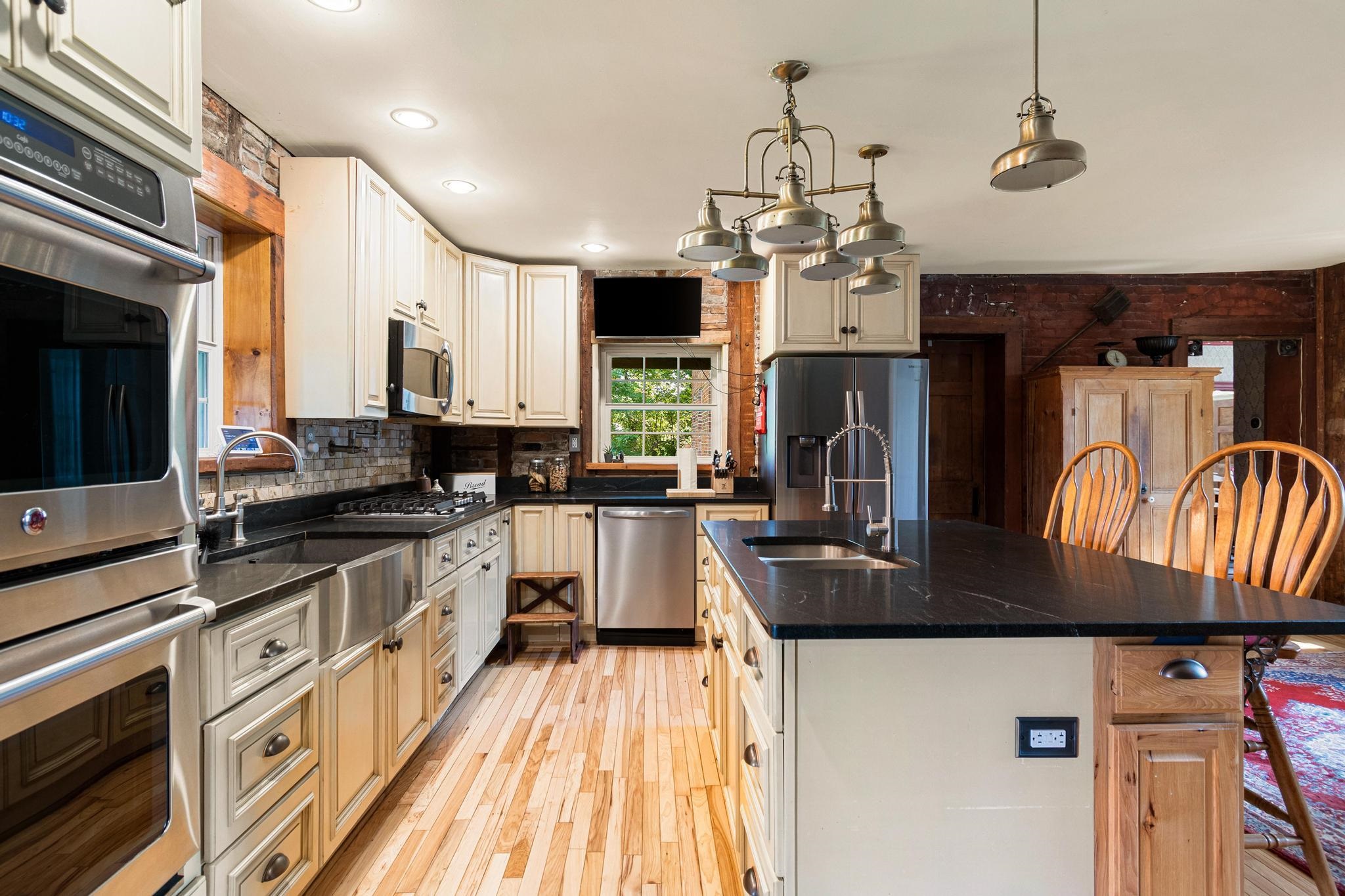 main property photo 54