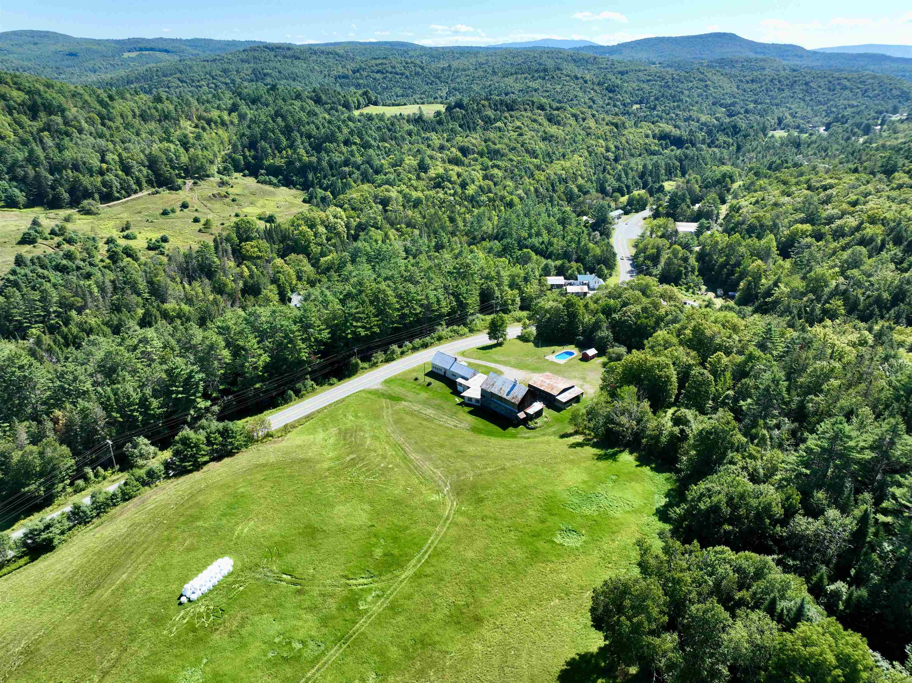 main property photo 5