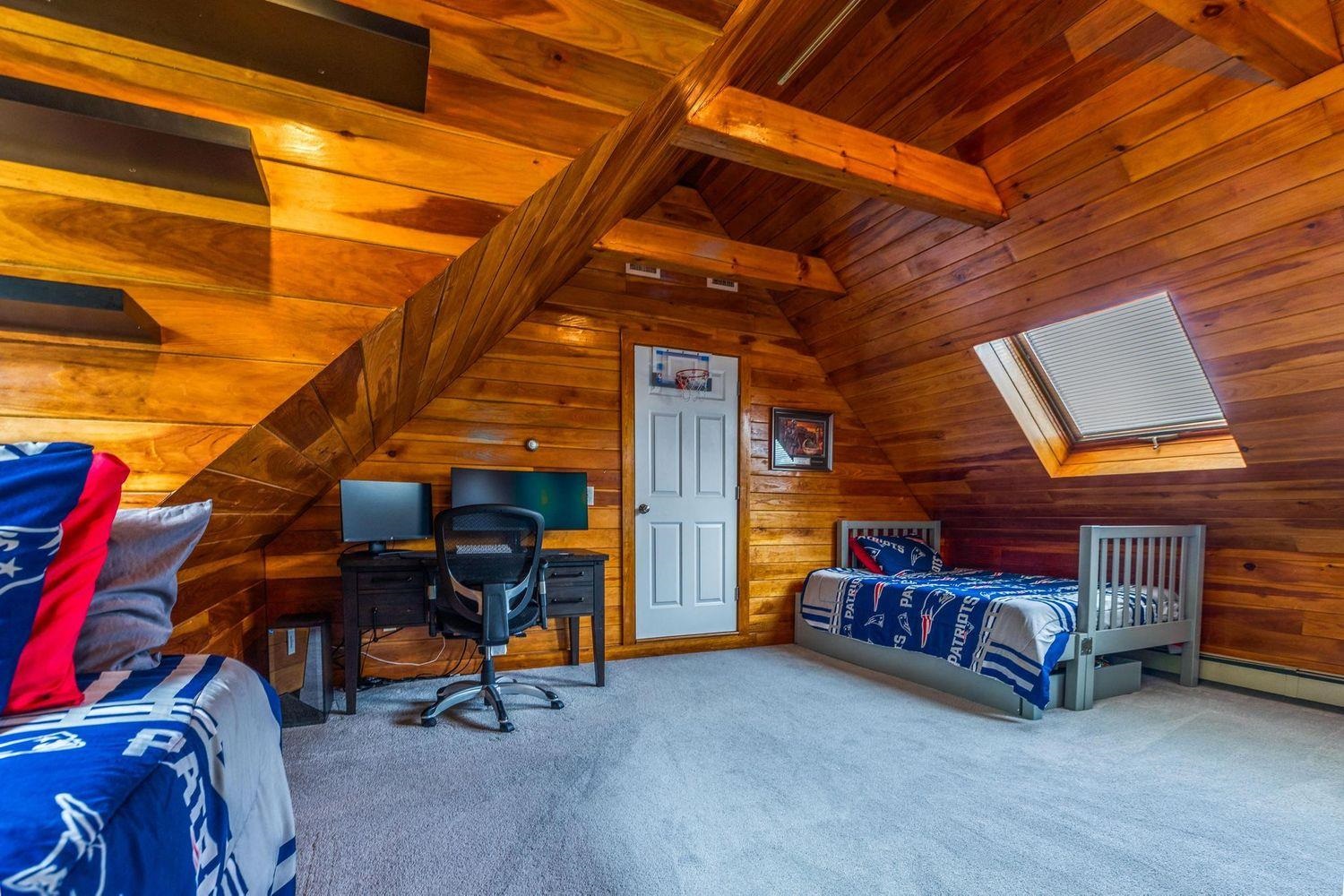 main property photo 30