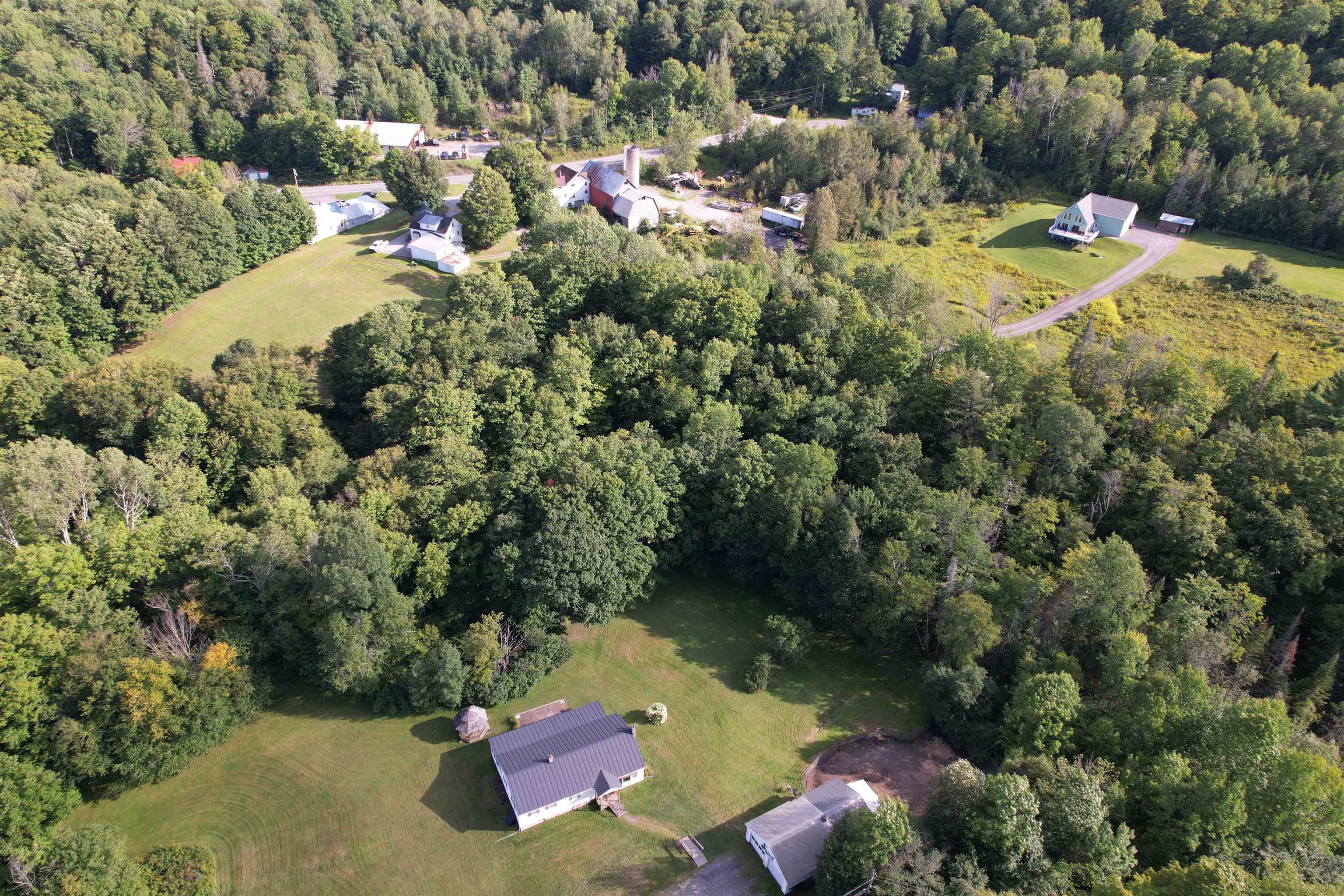 main property photo 32
