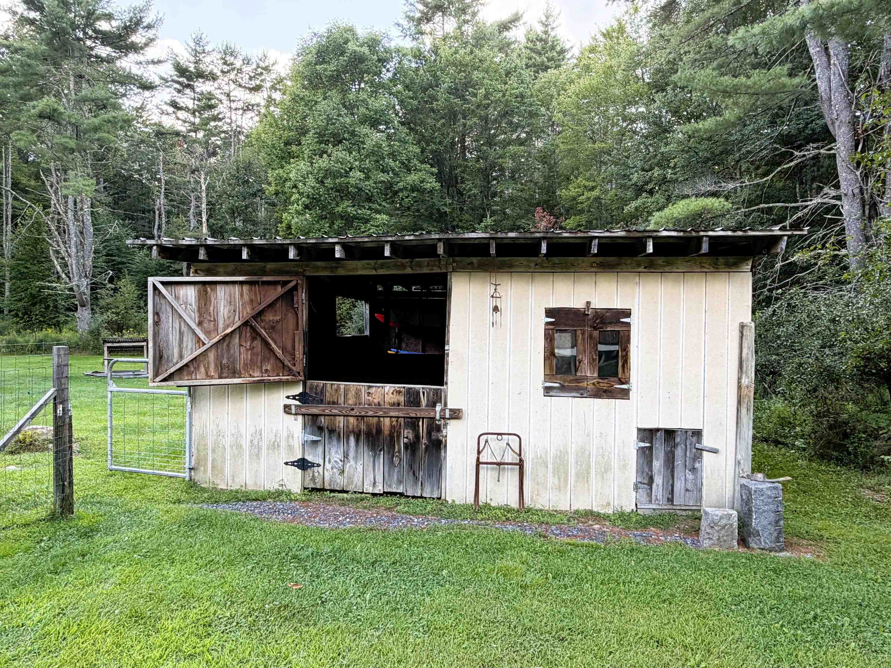 main property photo 20