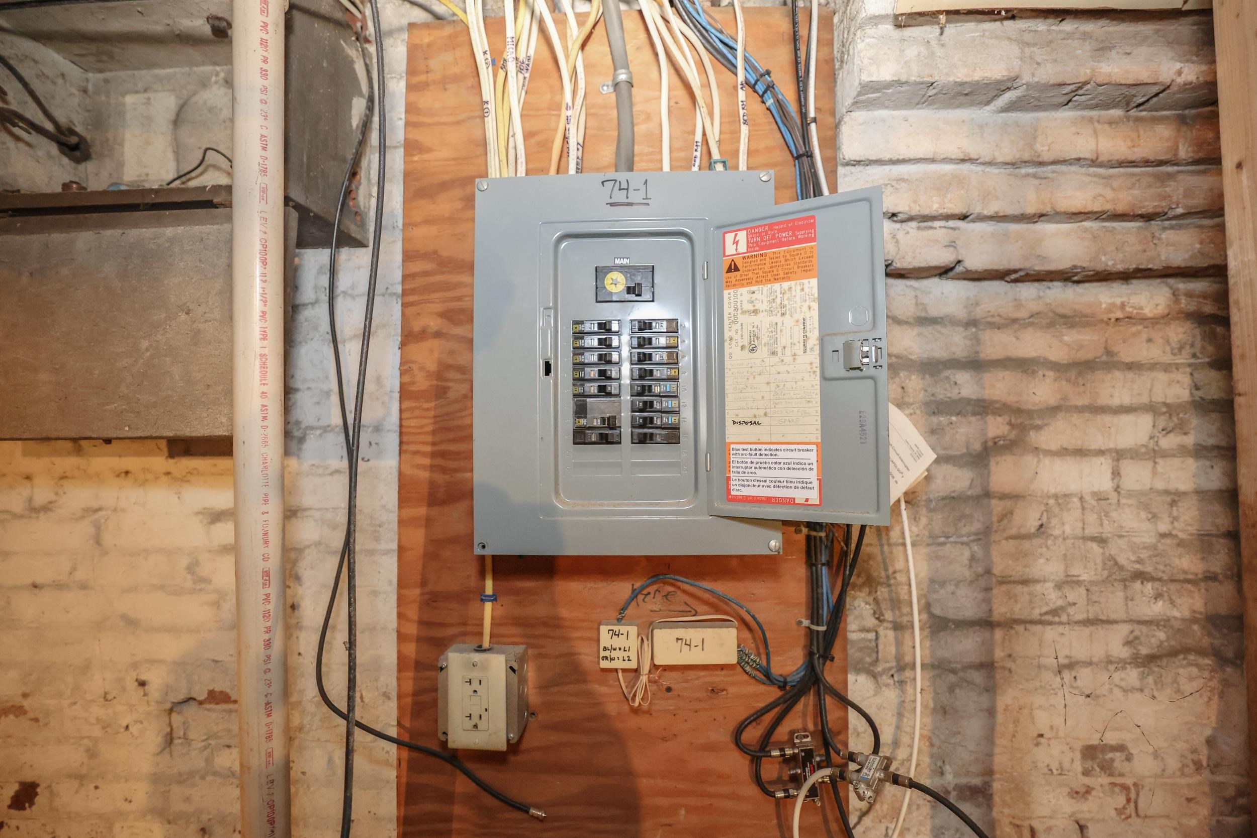 main property photo 17