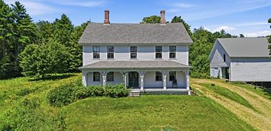 image of property with 4 Bed | 2 Bath | 2,590 Sqft
