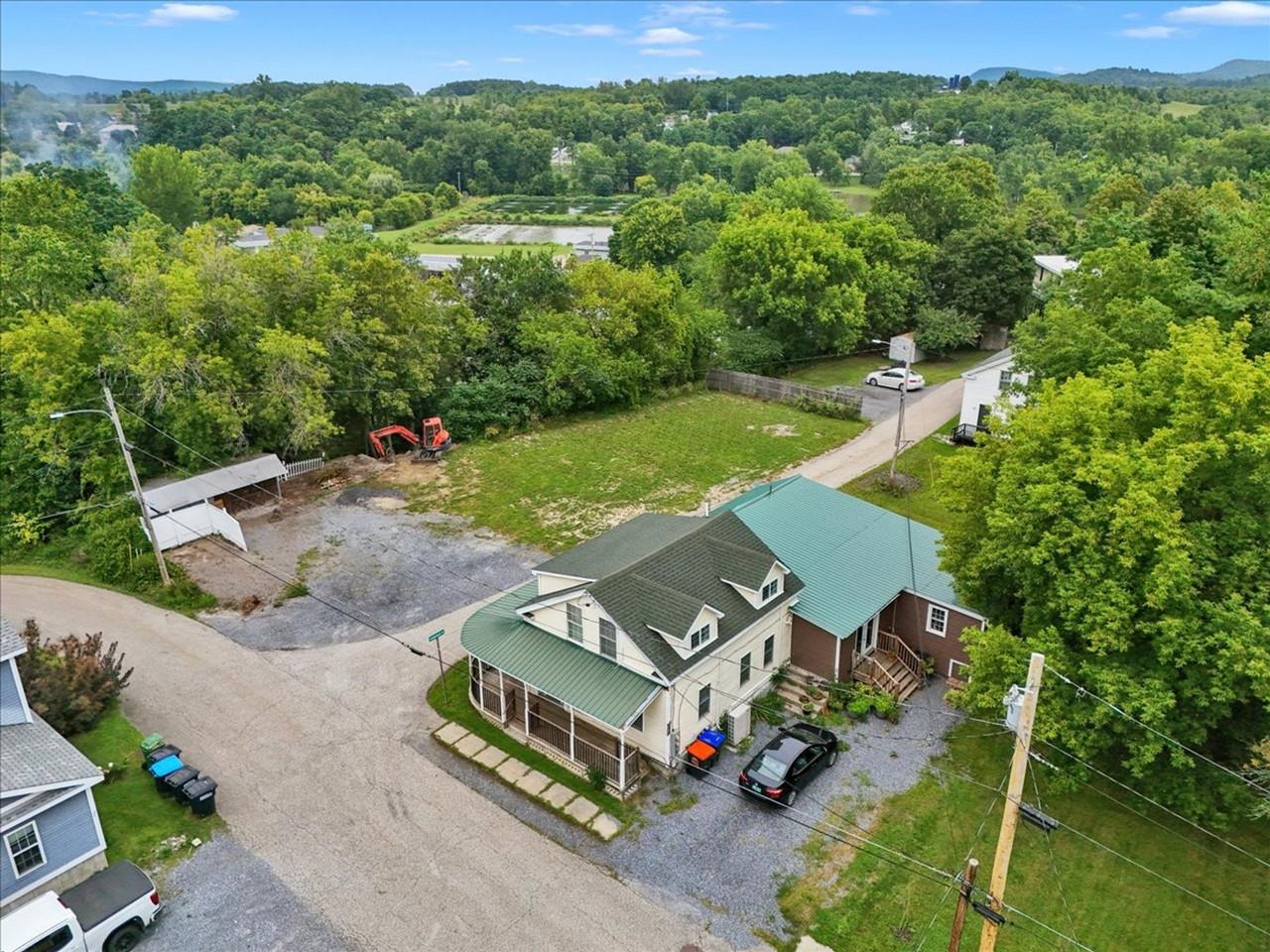 main property photo 10