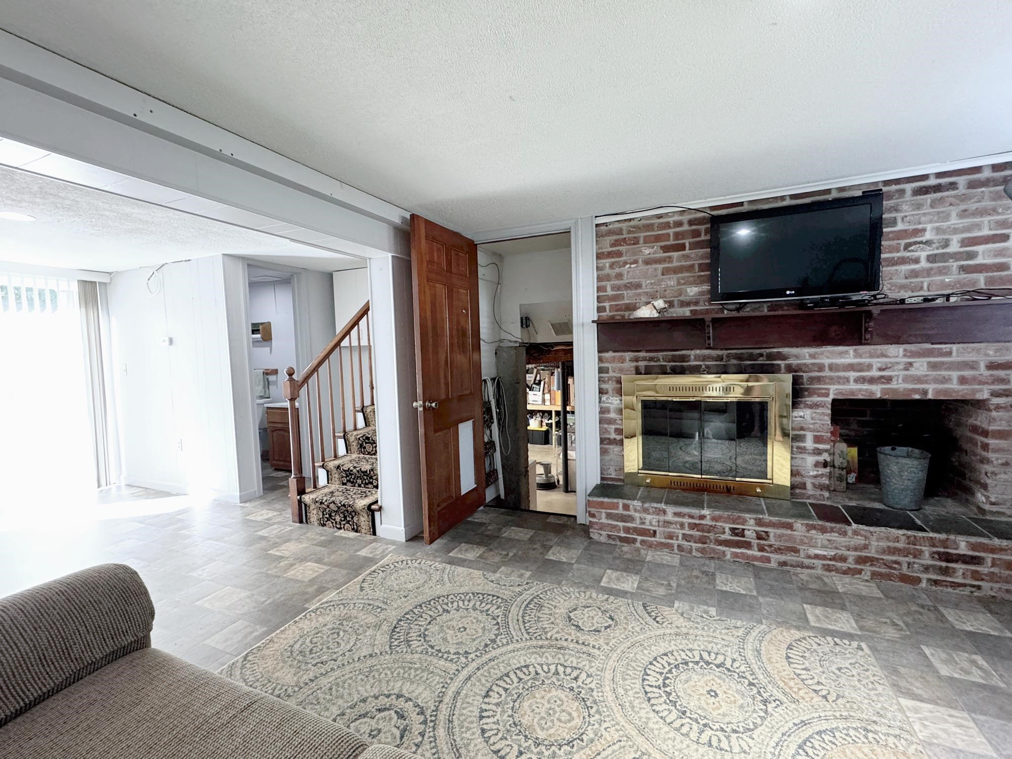 main property photo 39