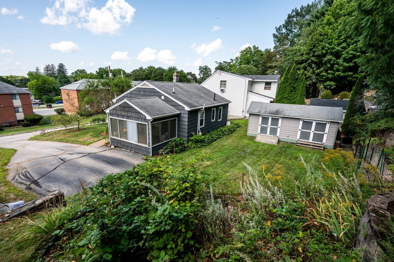 main property photo 32