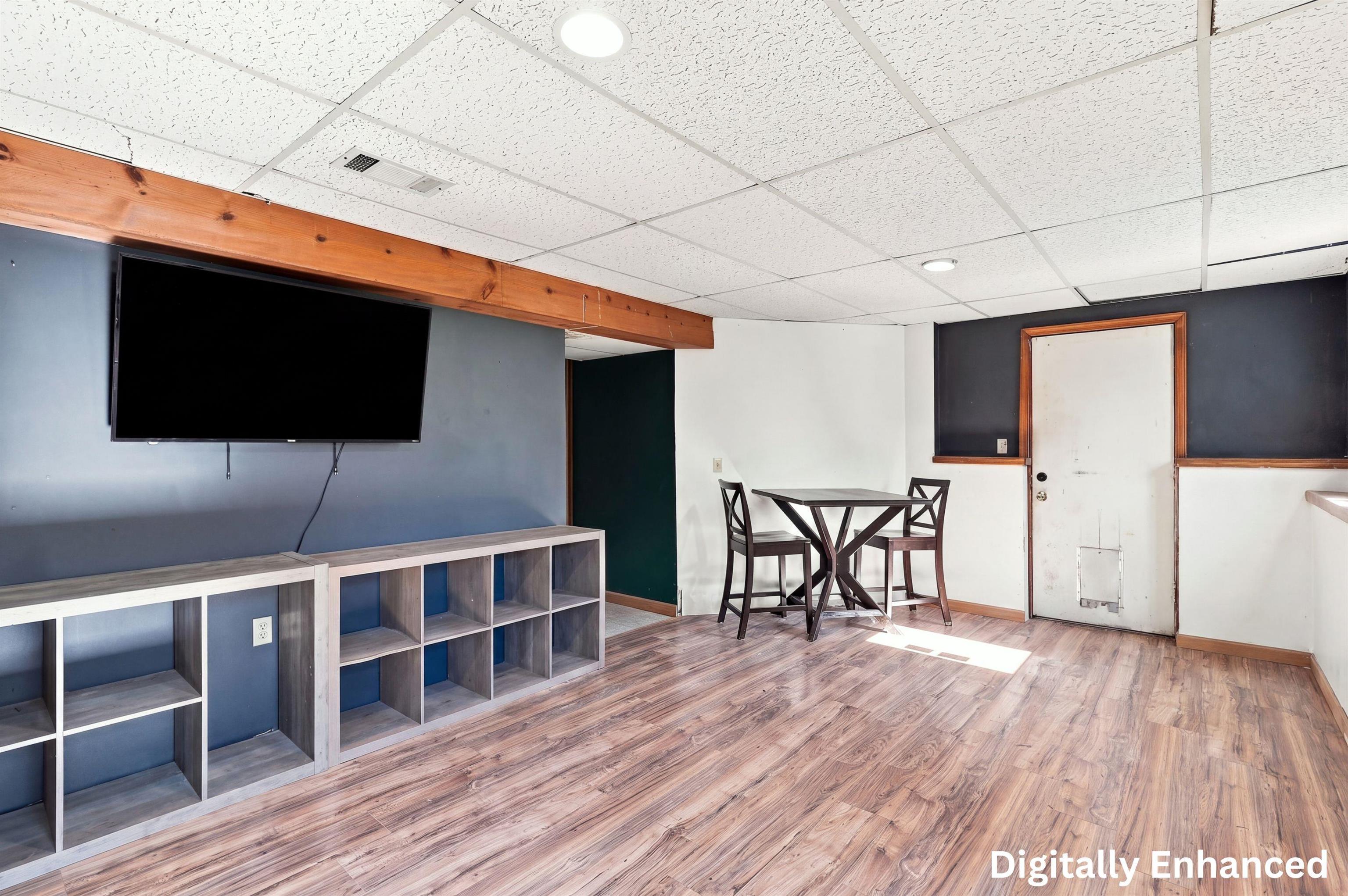 main property photo 31