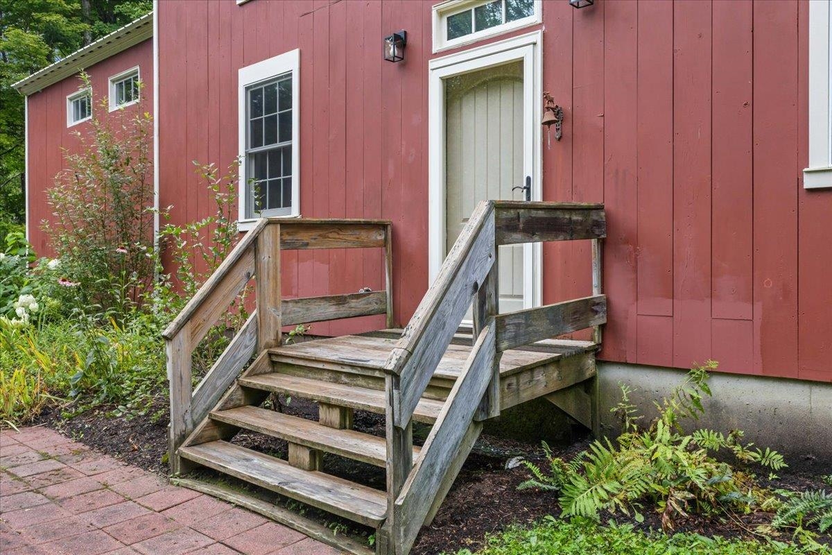 main property photo 45