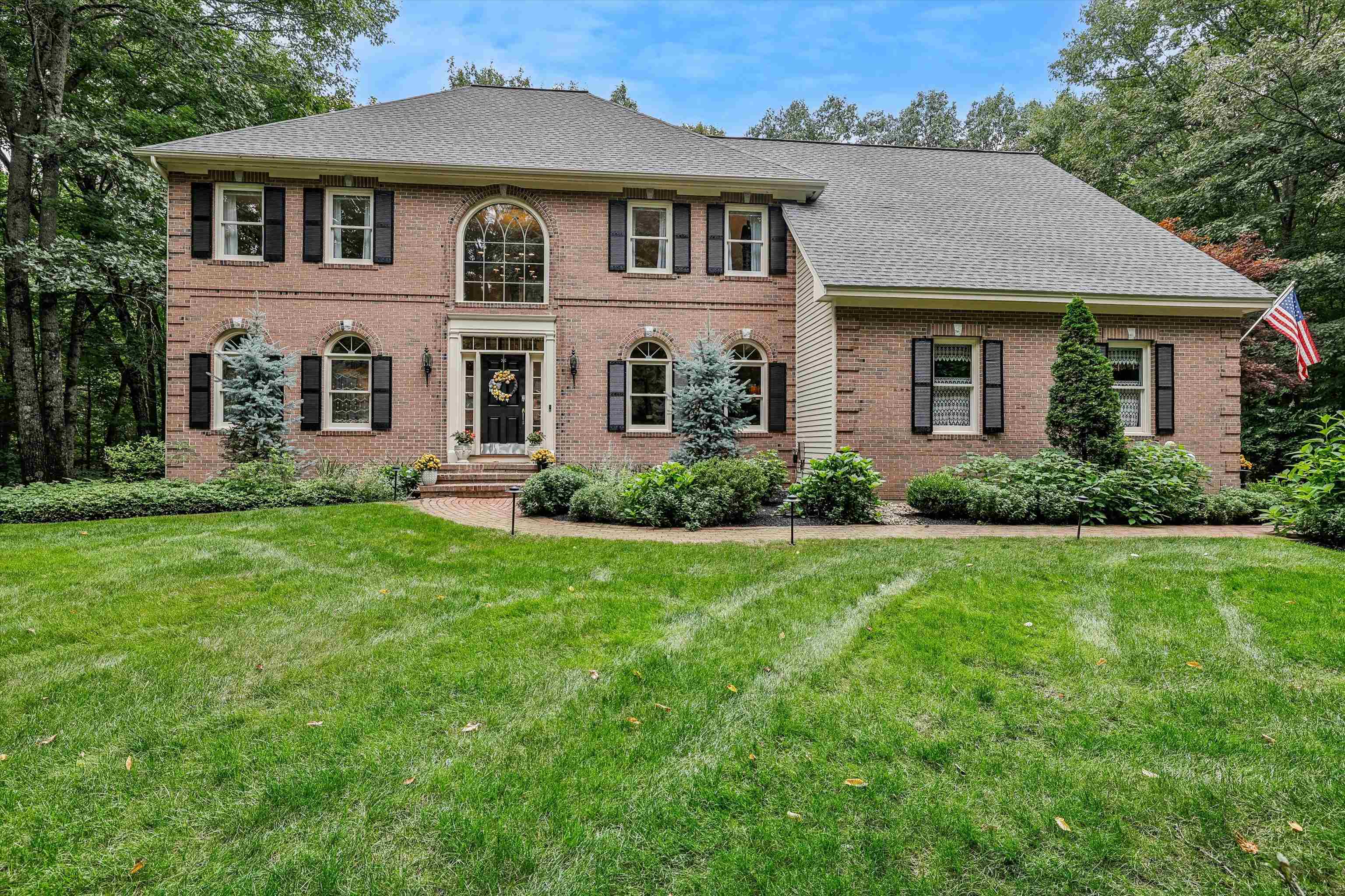 main property photo 45