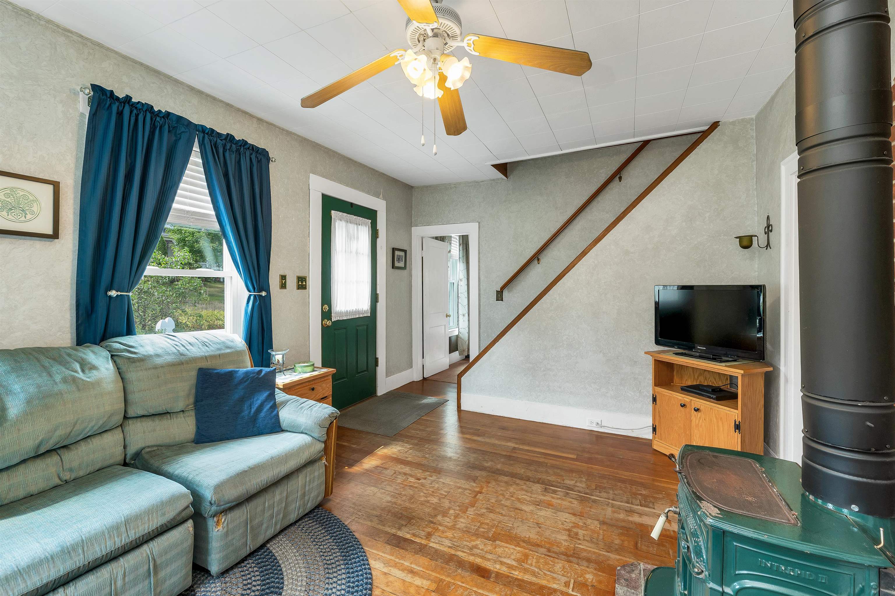main property photo 18