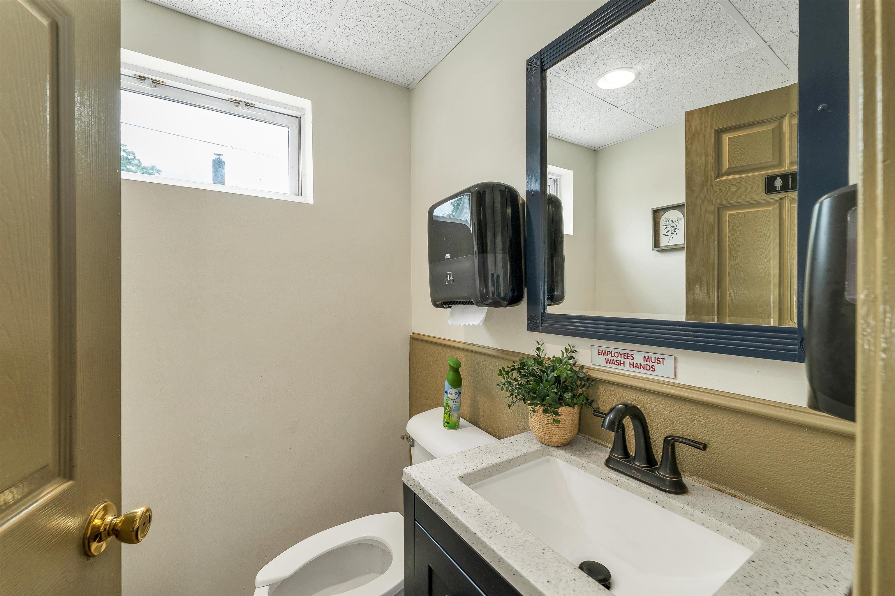main property photo 36