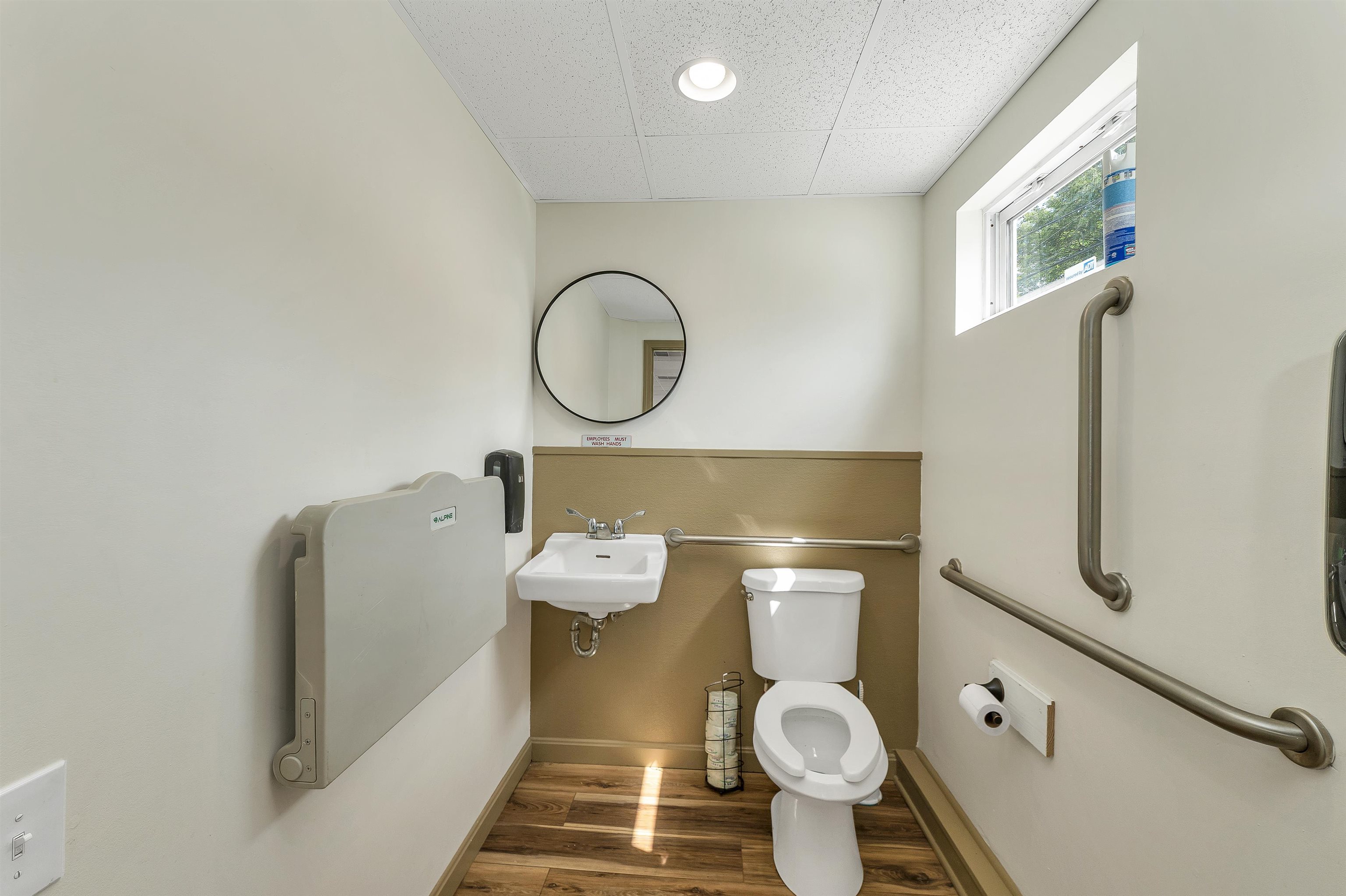 main property photo 37