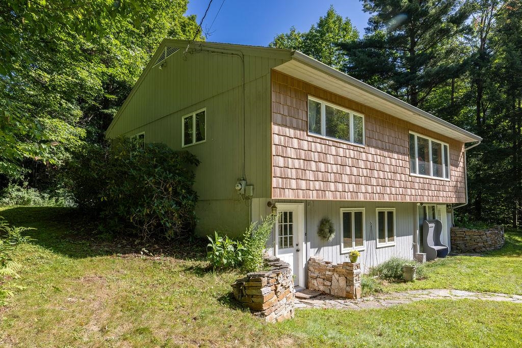 main property photo 50